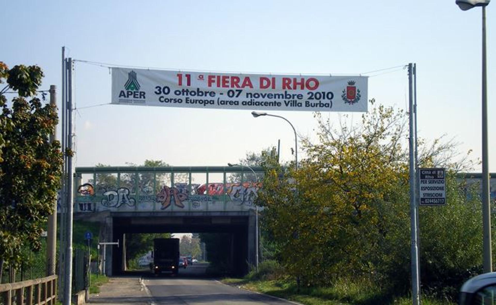 Impianto STRISCIONE a Rho, in zona Green Pub