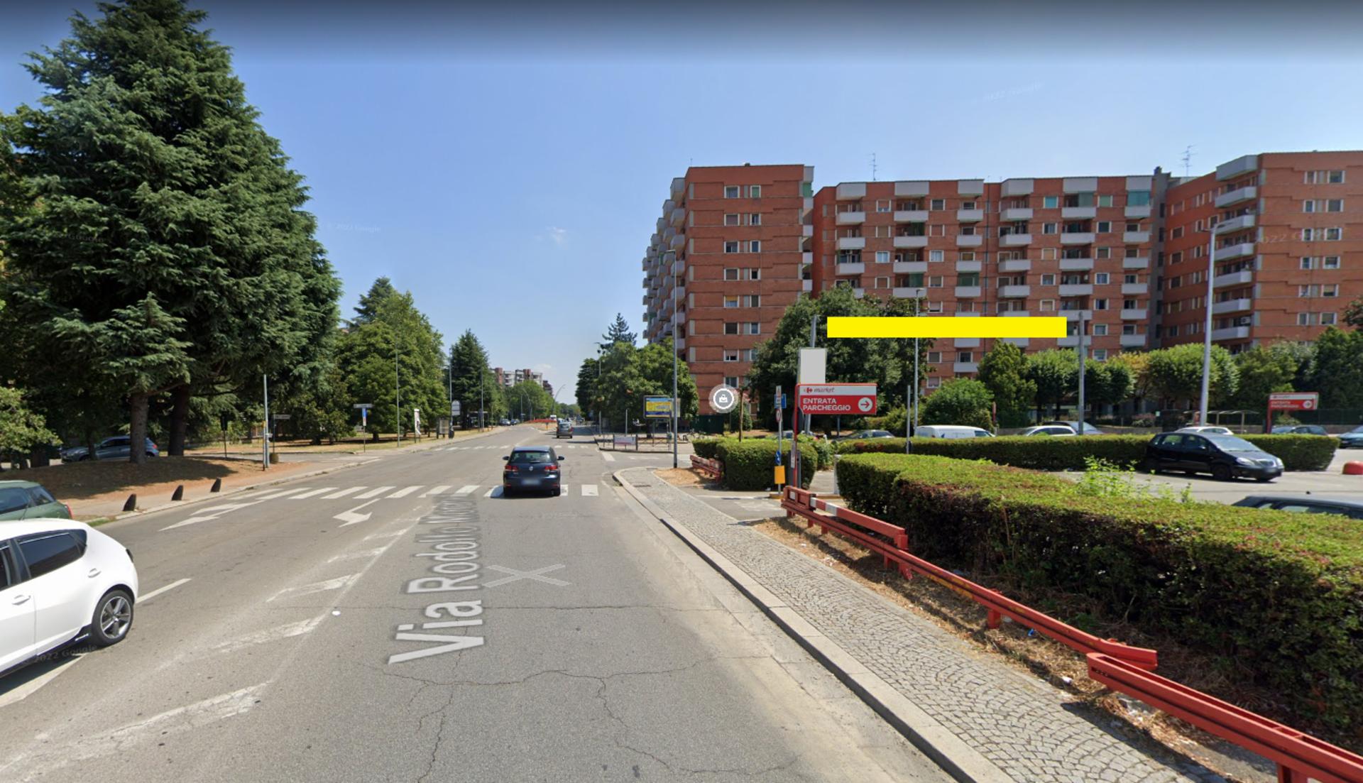 Impianto STRISCIONE a San Donato Milanese, in zona Carrefour Market