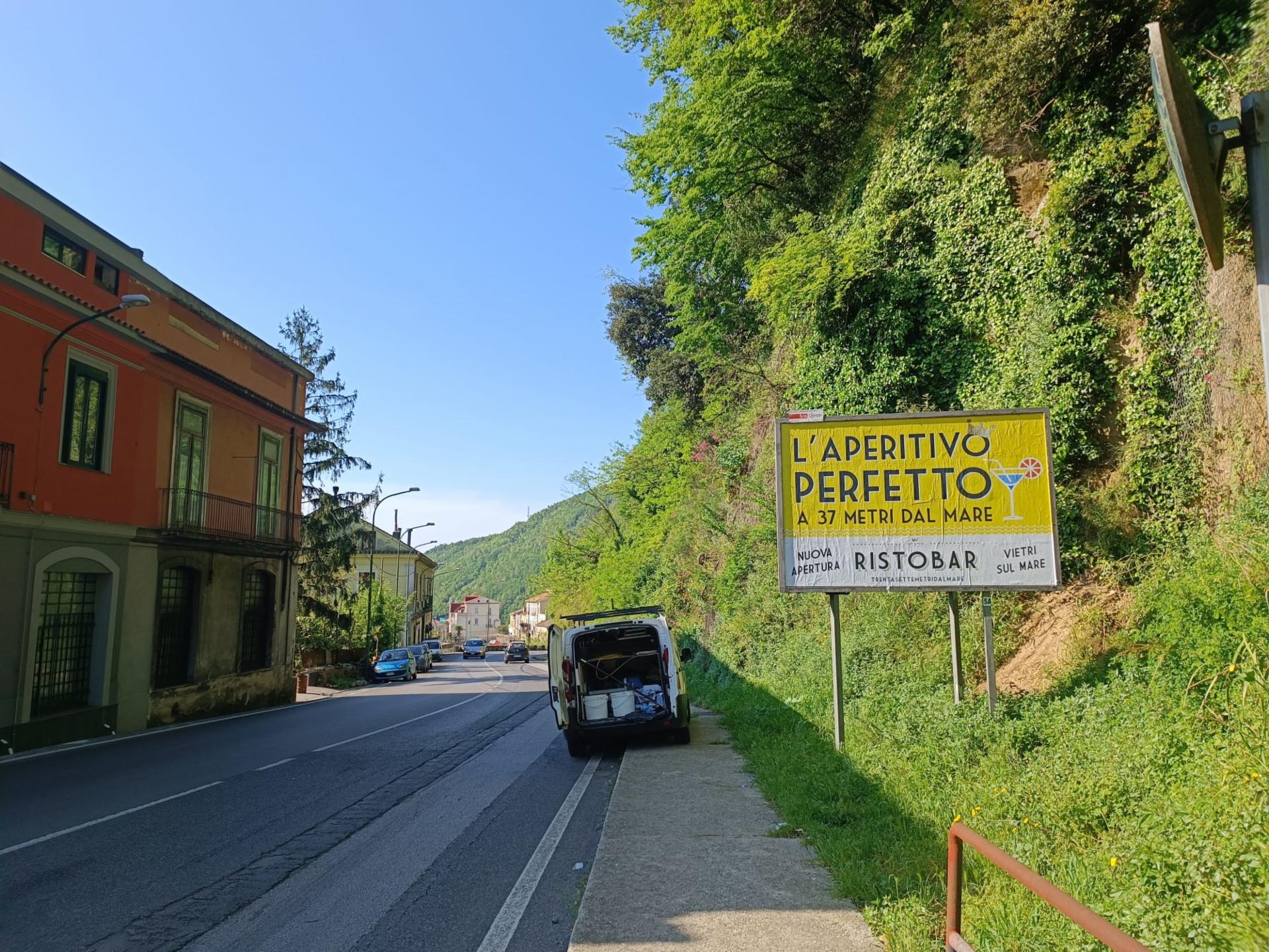 Impianto POSTER a Vietri sul Mare, in zona Due Su Due Cafè