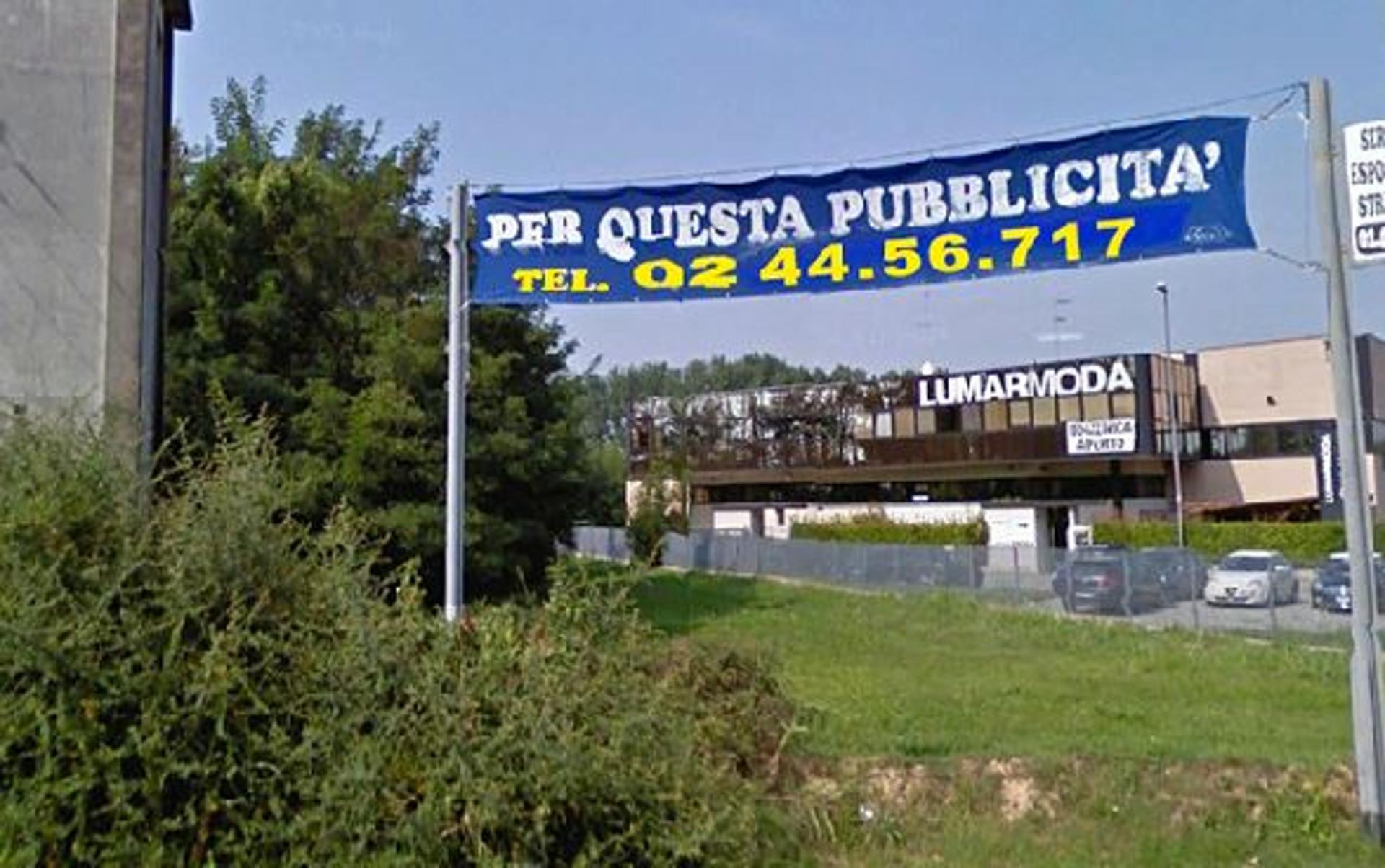 Impianto STRISCIONE a Lacchiarella, in zona Conad