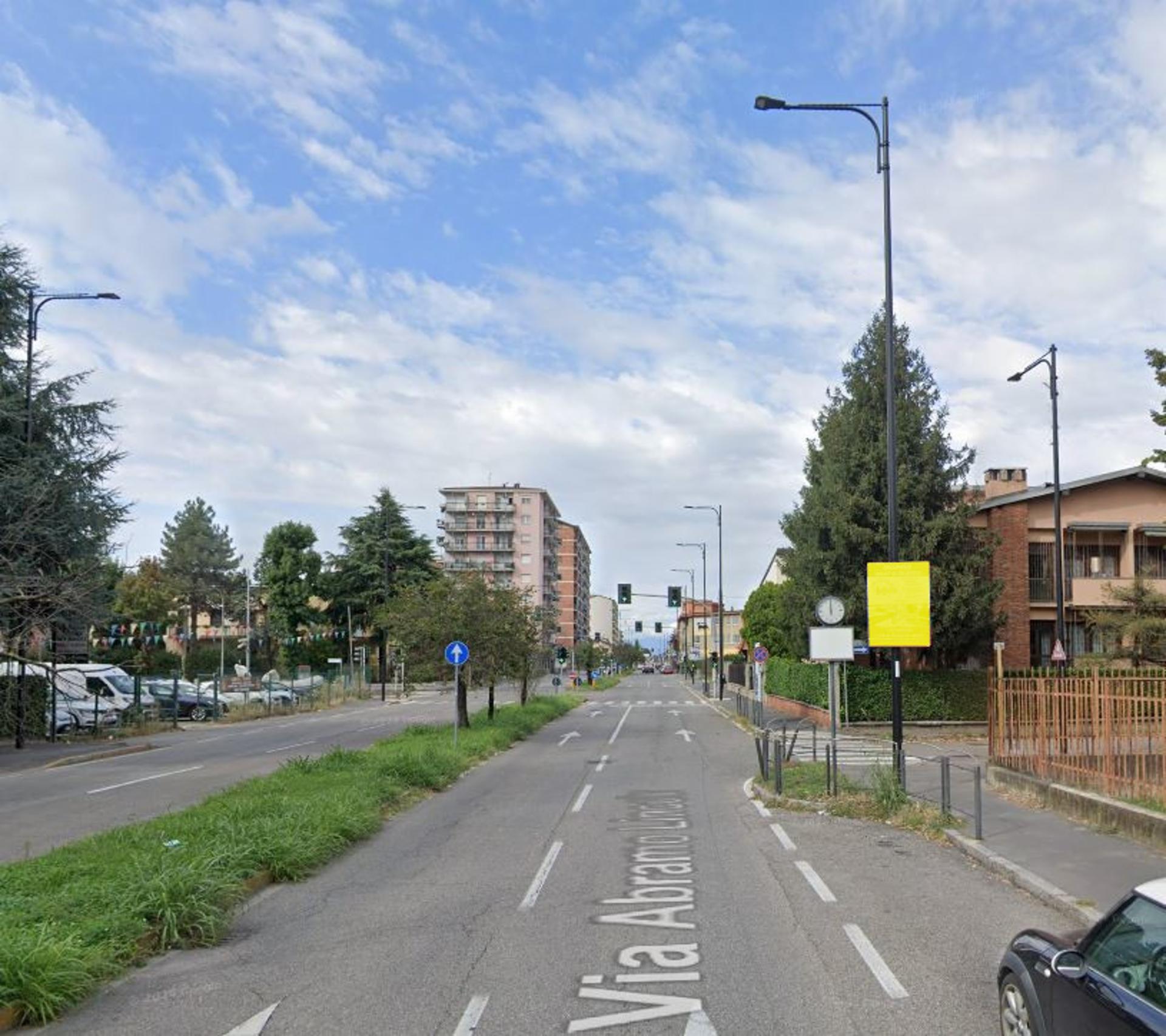 Impianto POLE MEDIA a Cinisello Balsamo, in zona Stile uomo