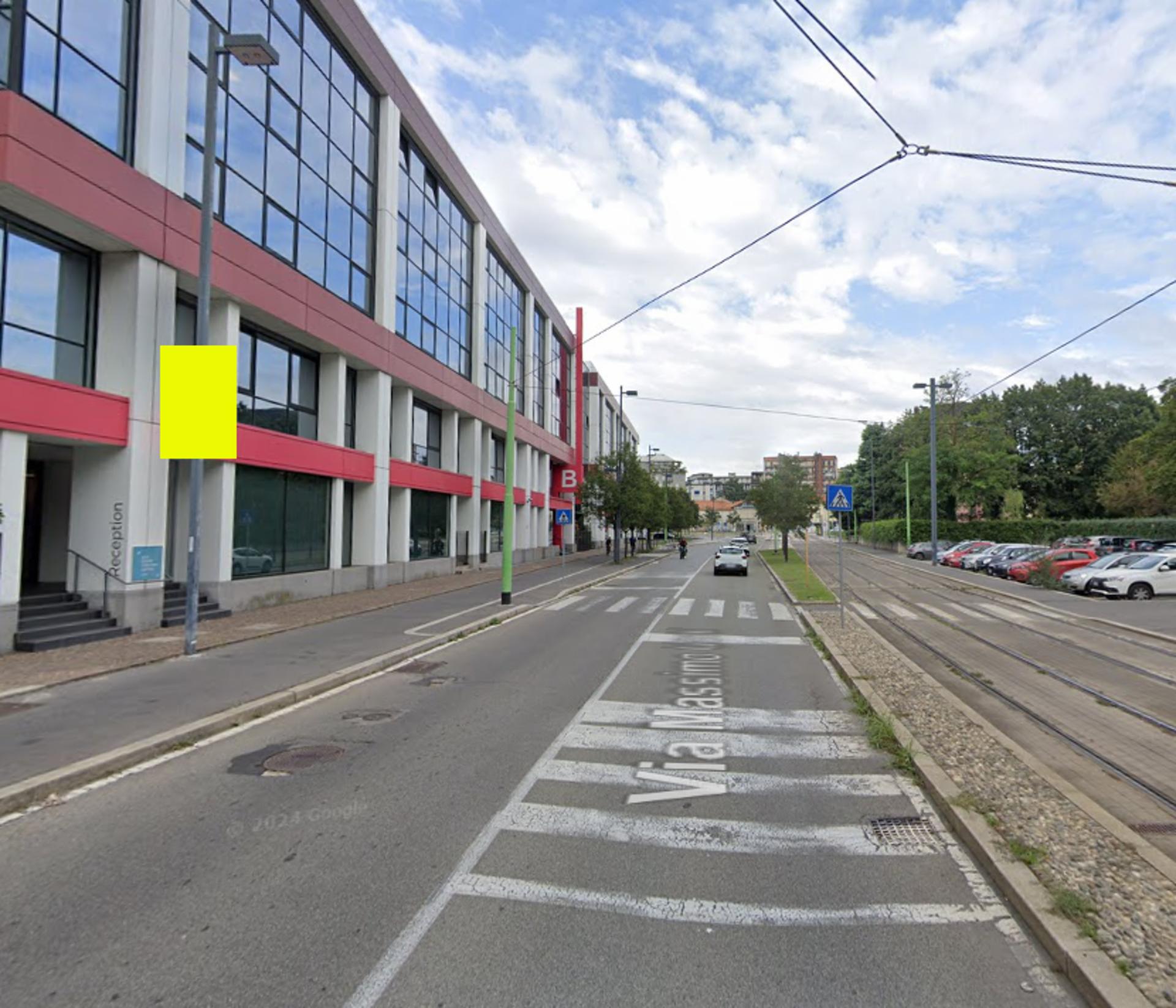 Impianto POLE MEDIA a Cinisello Balsamo, in zona Master di Lavezzari E & c Sas