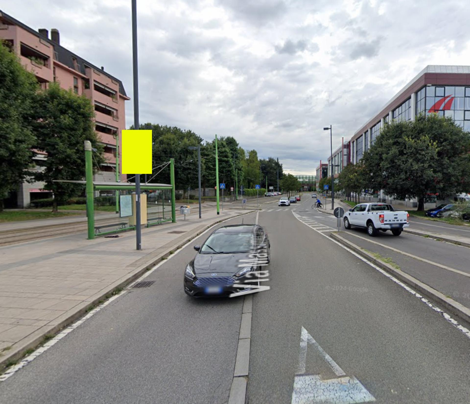 Impianto POLE MEDIA a Cinisello Balsamo, in zona Master di Lavezzari E & c Sas