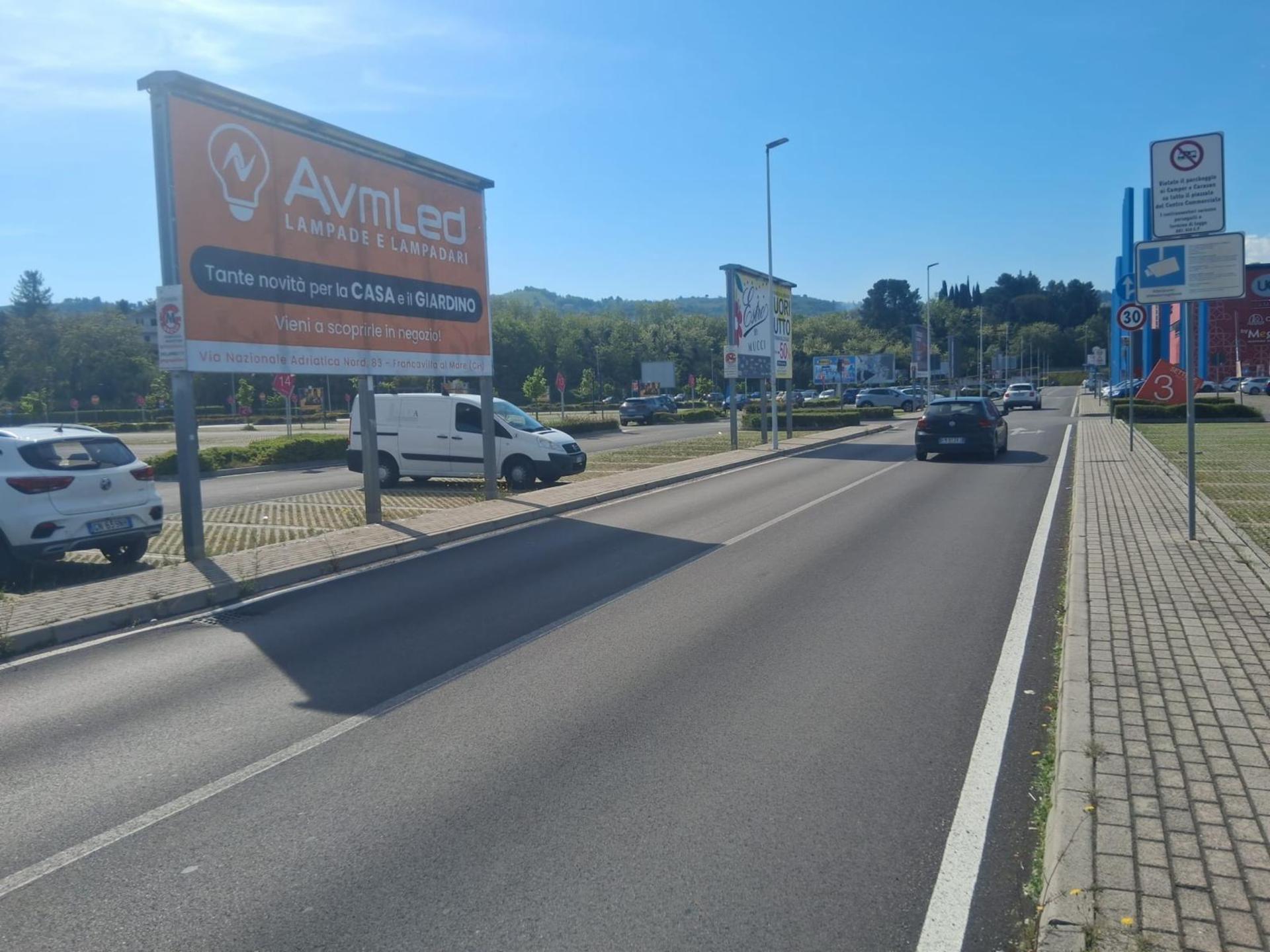 Impianto 6 X 3 a Chieti, in zona Guess