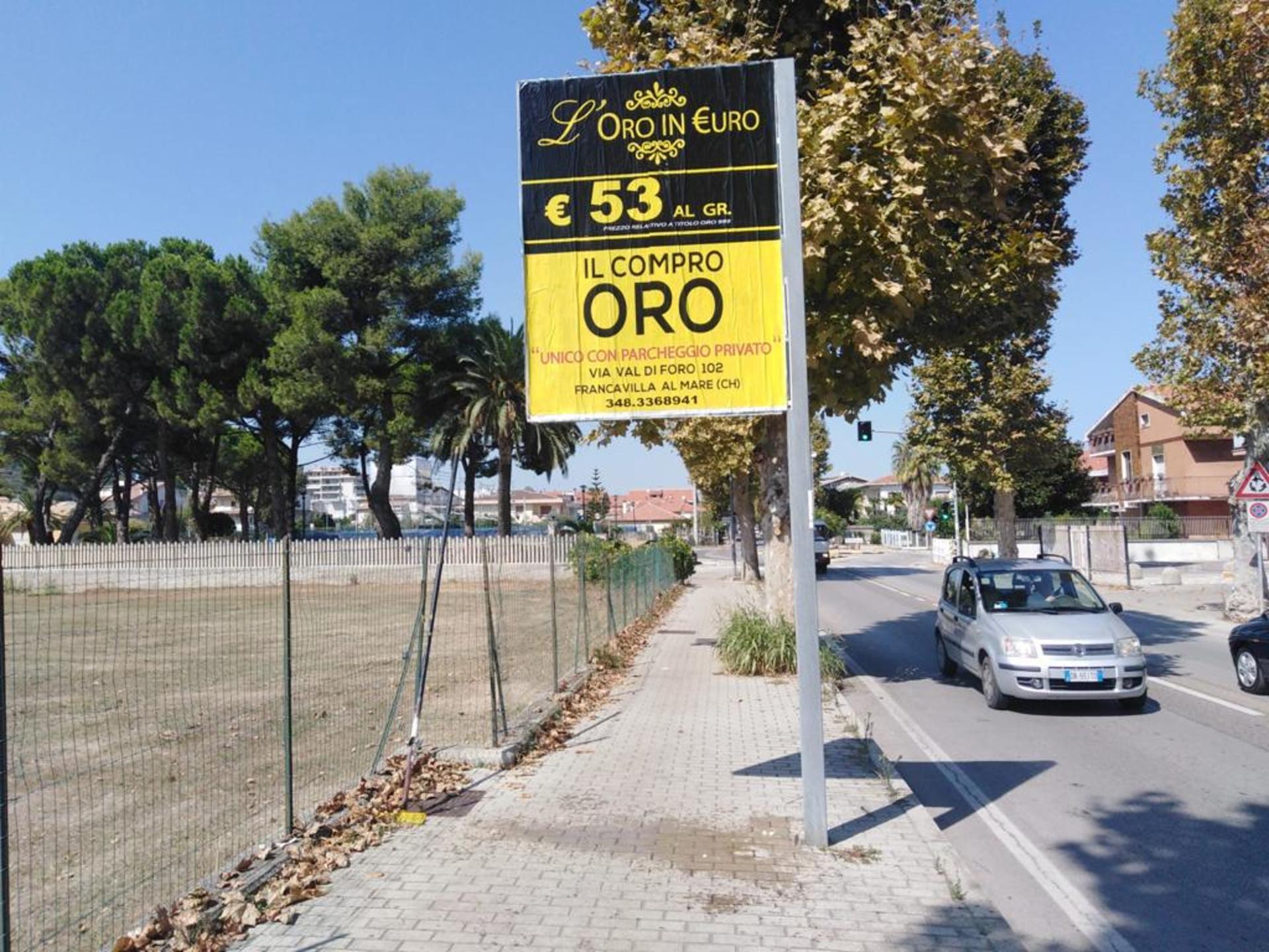 Impianto CARTELLONISTICA a Francavilla al Mare, in zona Loredana