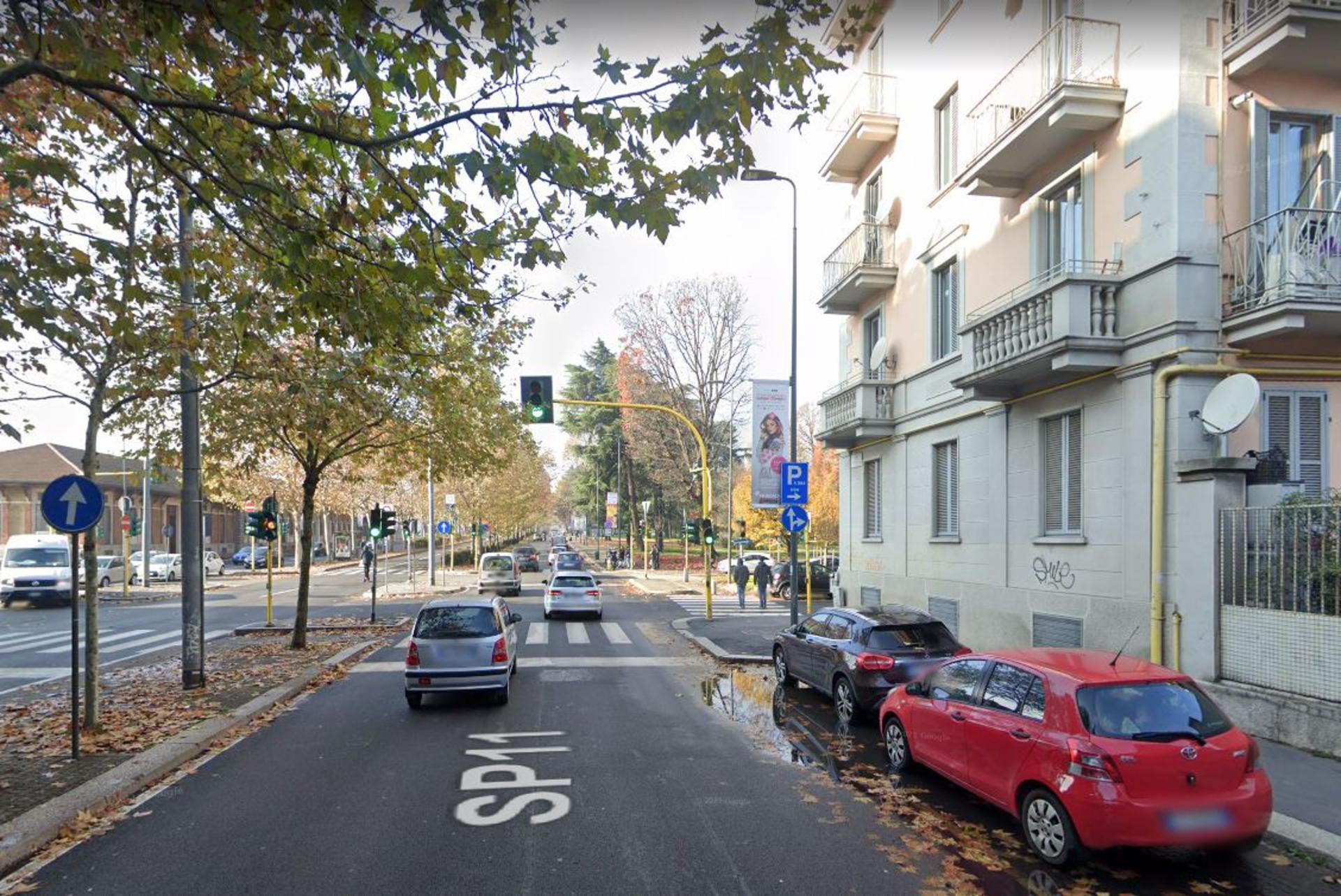 Impianto VERTICAL BANNER a Milano, in zona Line Work