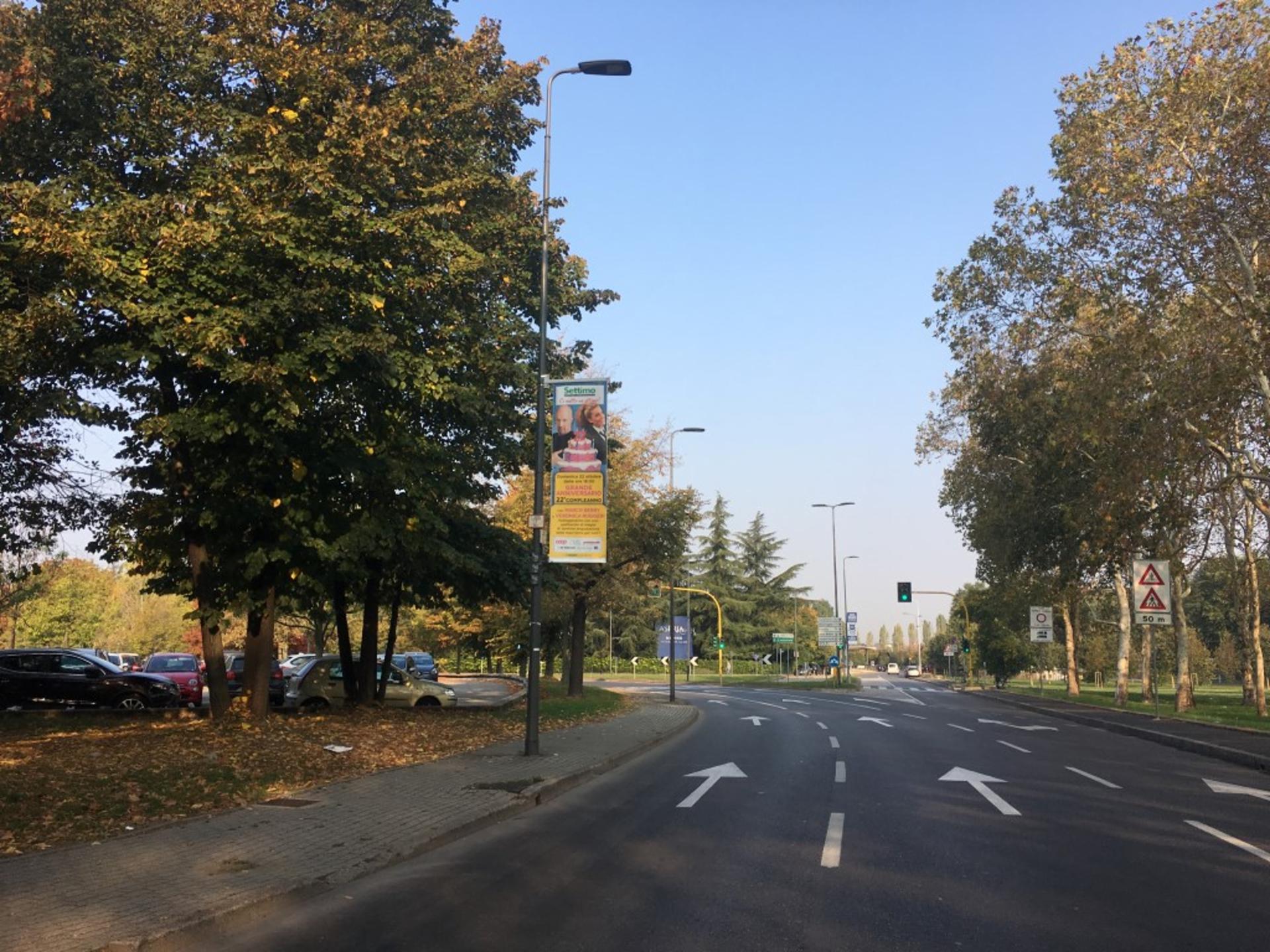 Impianto VERTICAL BANNER a Milano, in zona Al Grisea