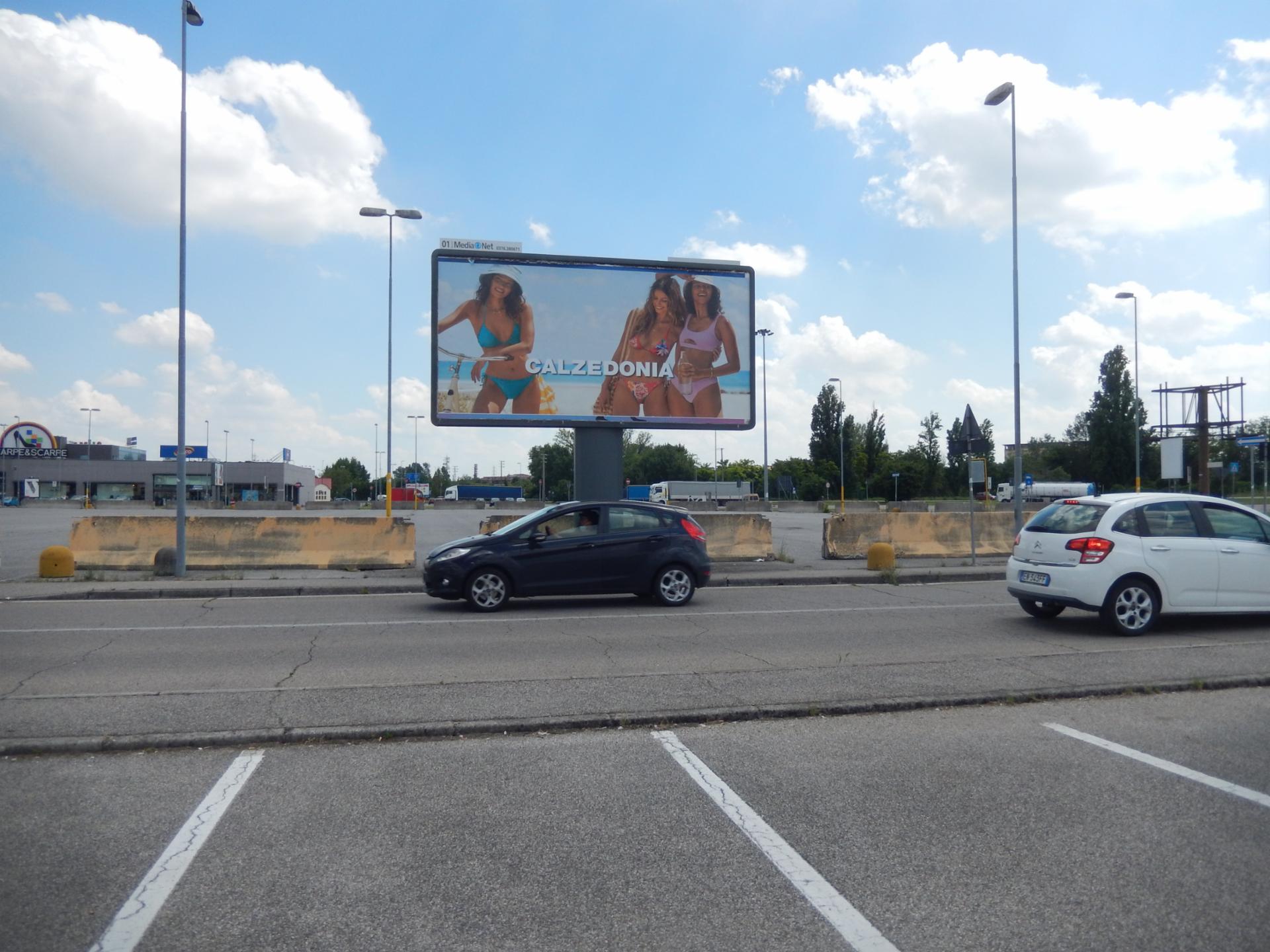 Impianto 6 X 3 a Mantova, in zona Les Cerises