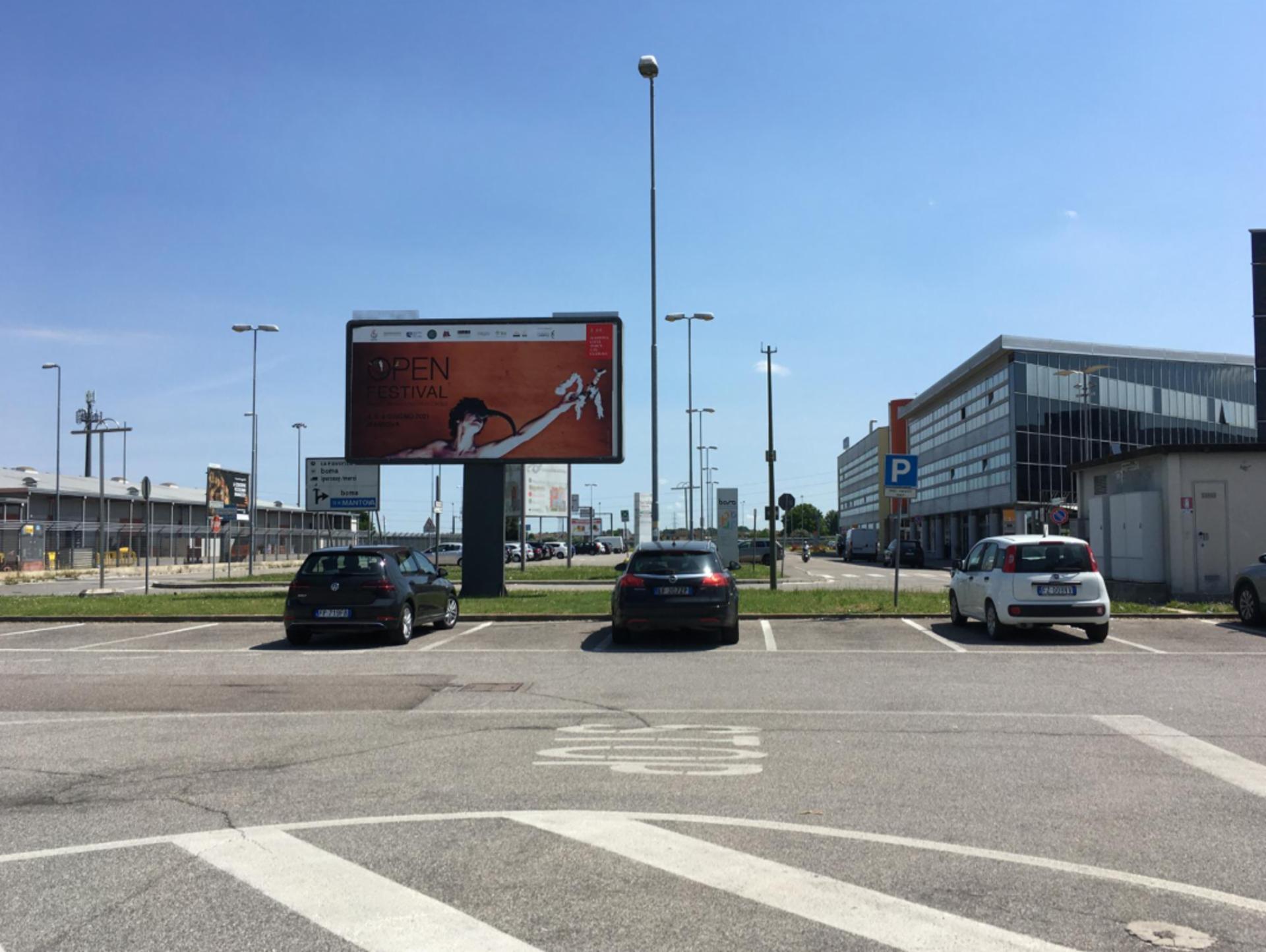 Impianto 6 X 3 a Mantova, in zona MediaWorld