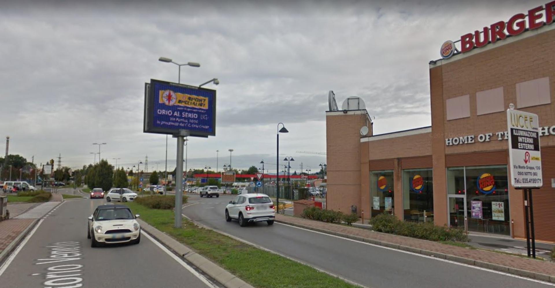 Impianto DISPLAY / LED a Brembate, in zona Burger King