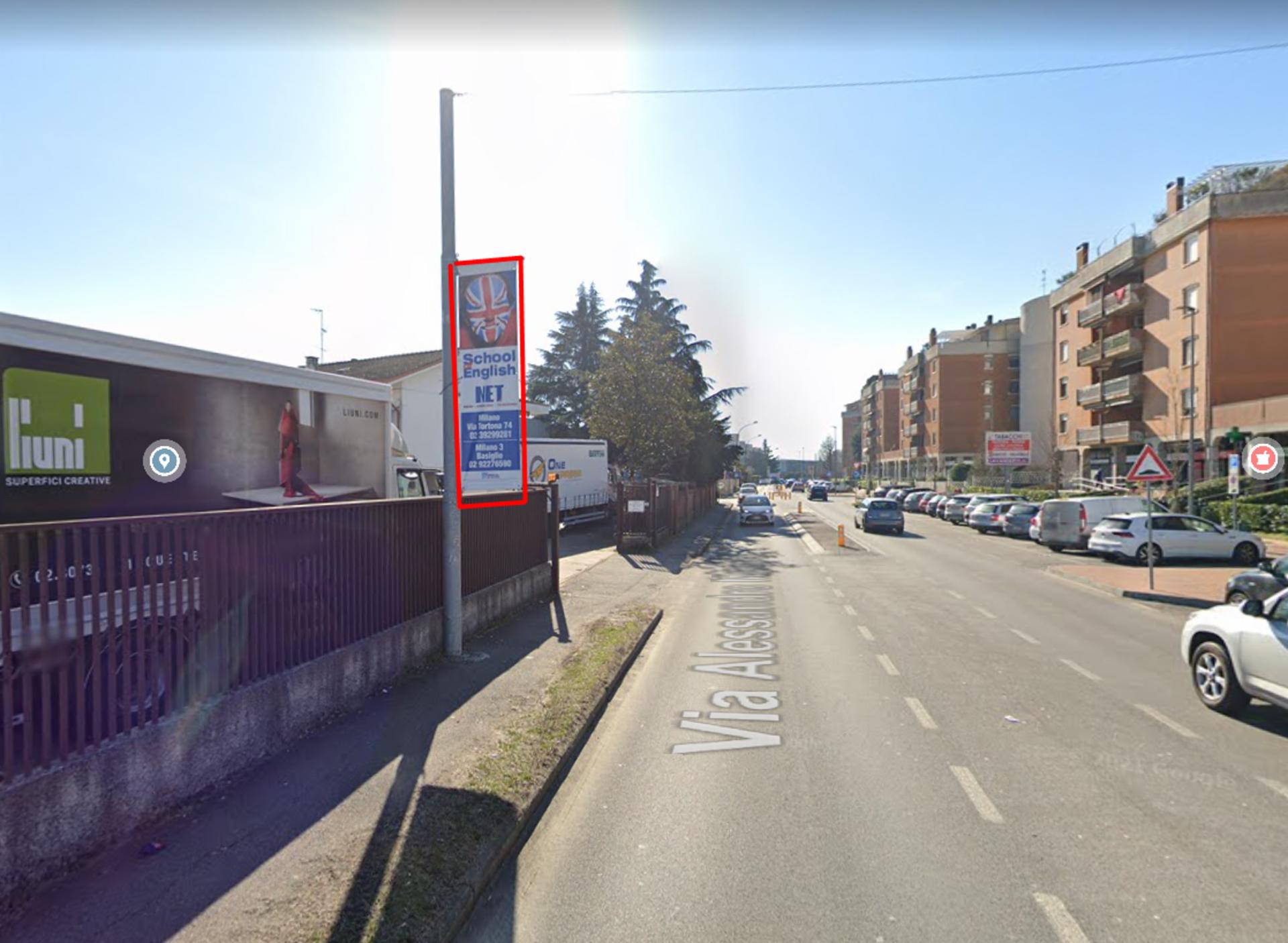 Impianto VERTICAL BANNER a Rozzano, in zona Taku SUSHI