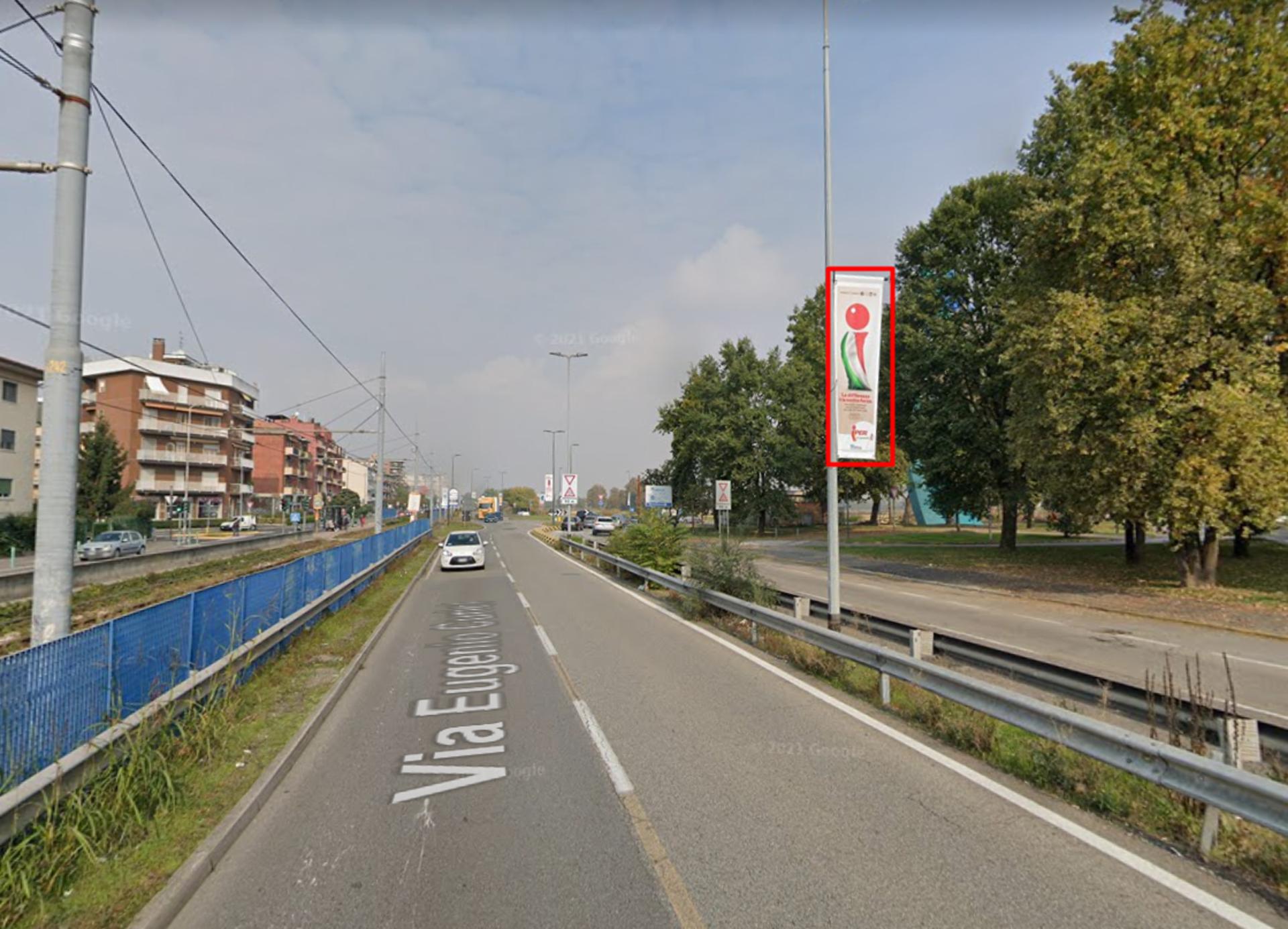 Impianto VERTICAL BANNER a Rozzano, in zona Histoire D'Or