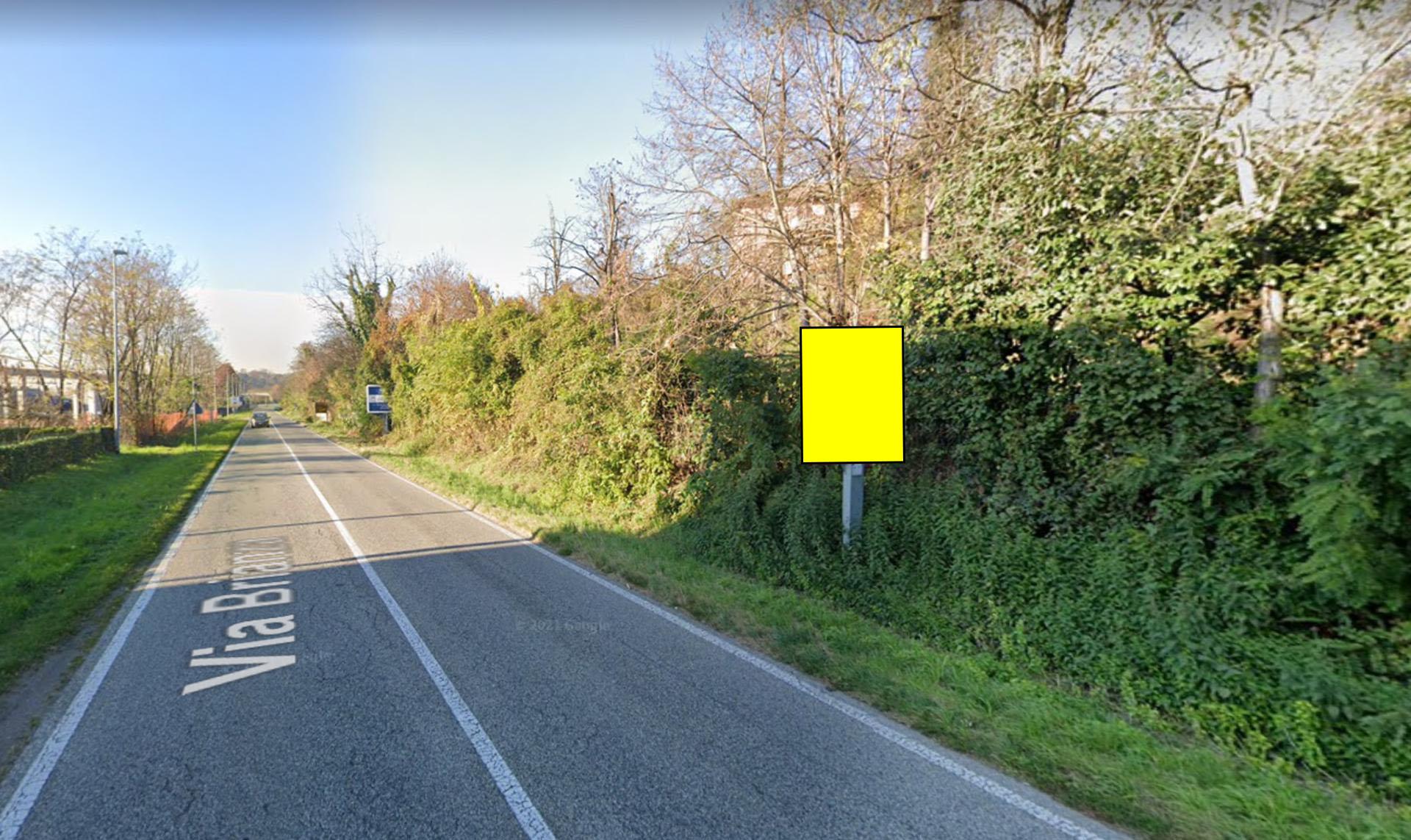 Impianto CARTELLONISTICA a Lentate sul Seveso, in zona Cassina factory store