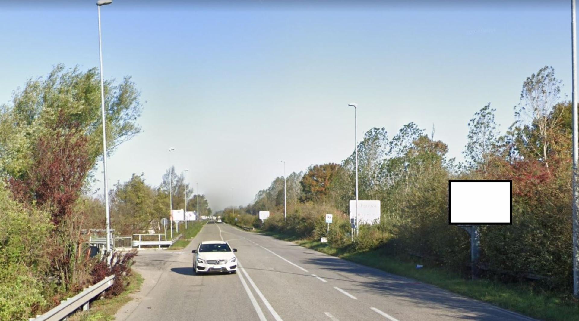 Impianto CARTELLONISTICA a Certosa di Pavia, in zona Biblioteca comunale di Certosa di Pavia