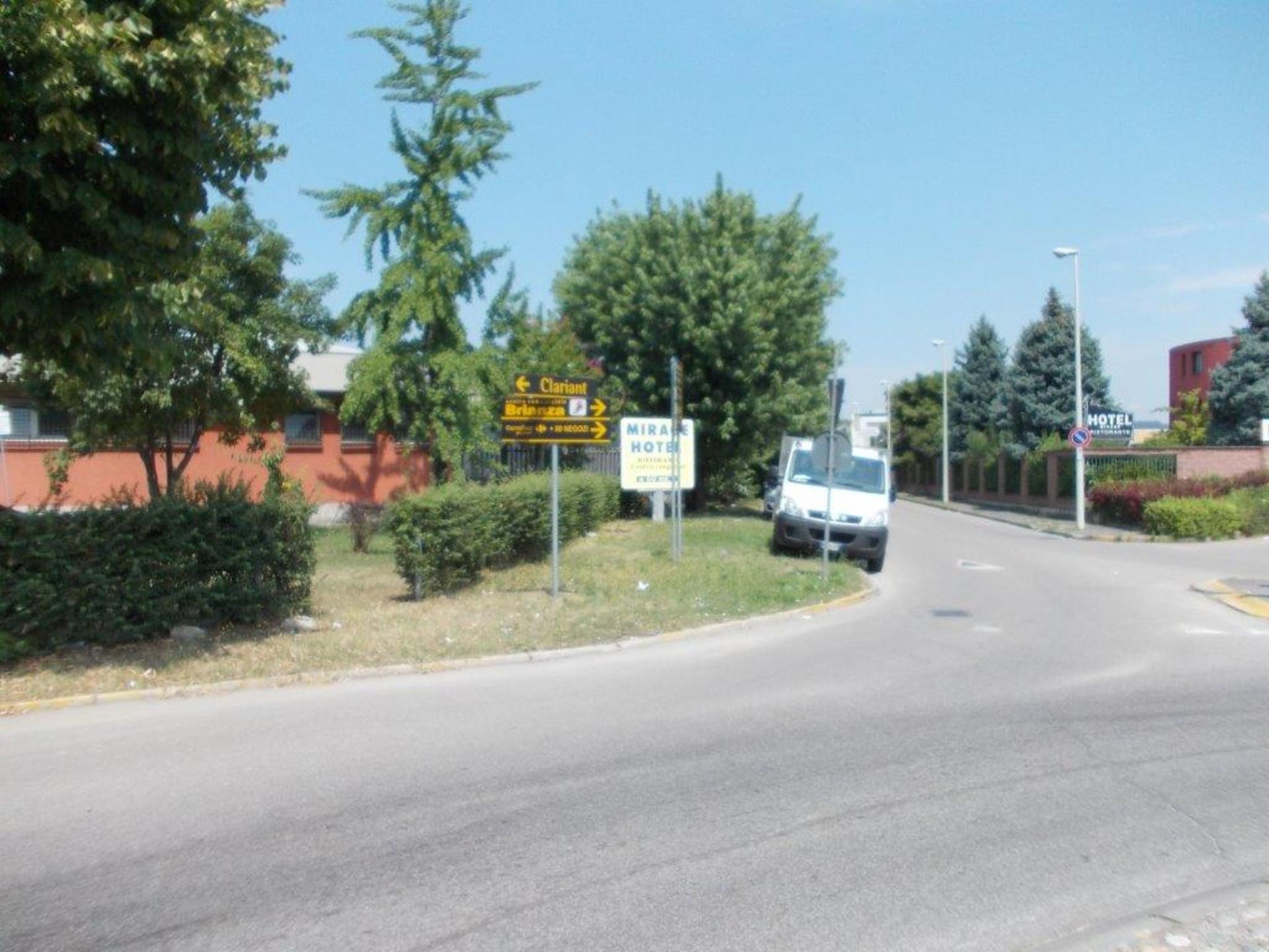 Impianto FRECCE / PREINSEGNE a Paderno Dugnano, in zona Piazza Italia
