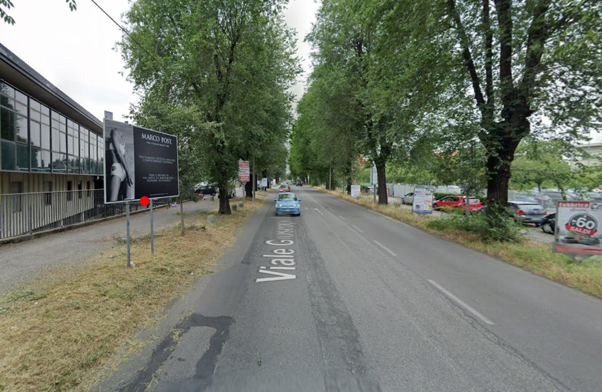 Impianto POSTER a Castellanza, in zona McDonald's