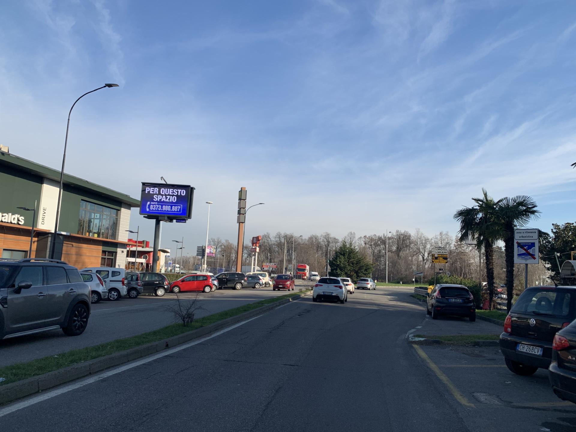 Impianto DISPLAY / LED a Segrate, in zona McDonald's