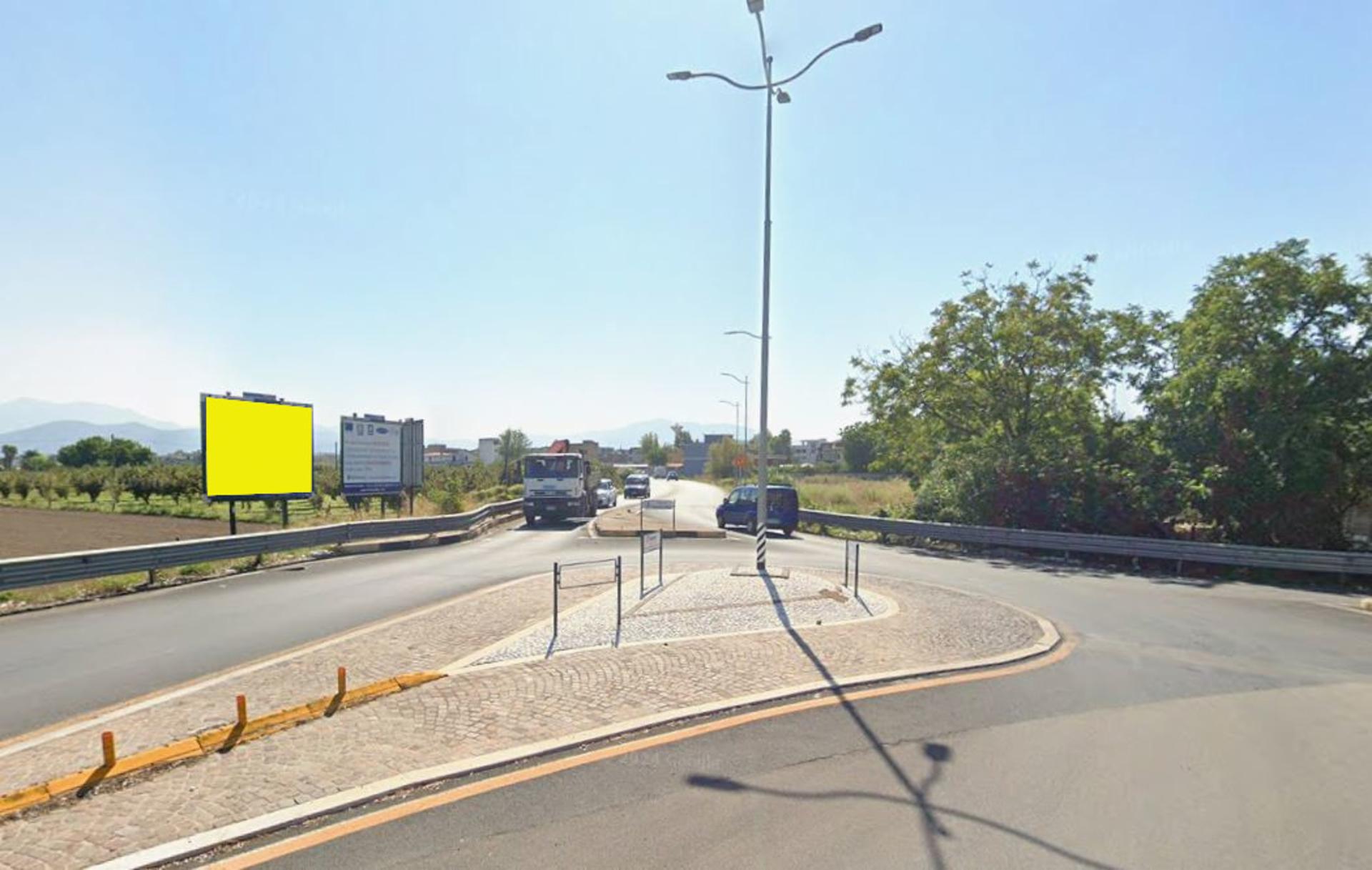 Impianto POSTER a Marigliano, in zona Pazzi per l'intimo