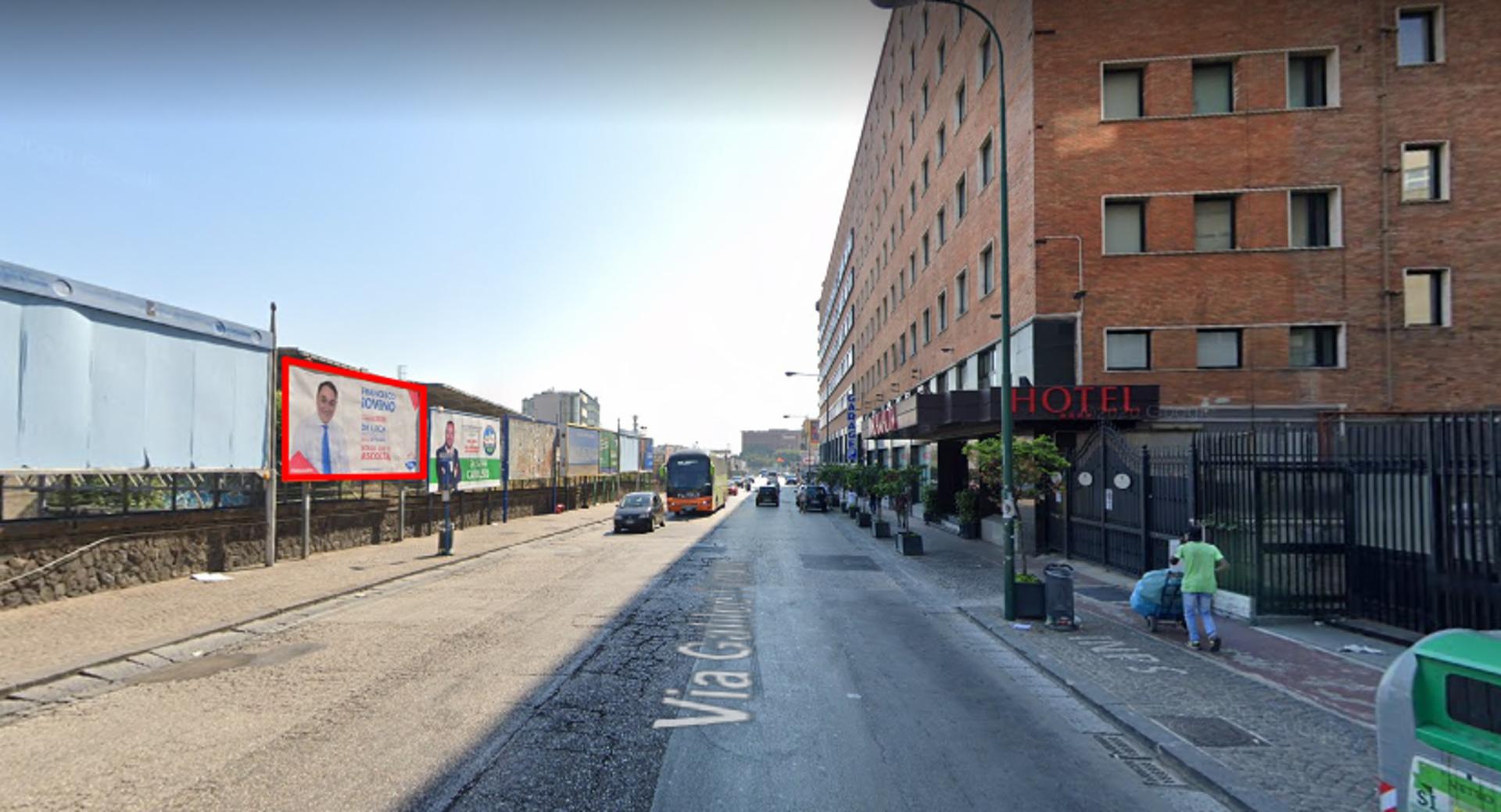Impianto a Via Galileo Ferraris lato dx per P/zza Garibaldi (front Hotel Ramada)  Napoli