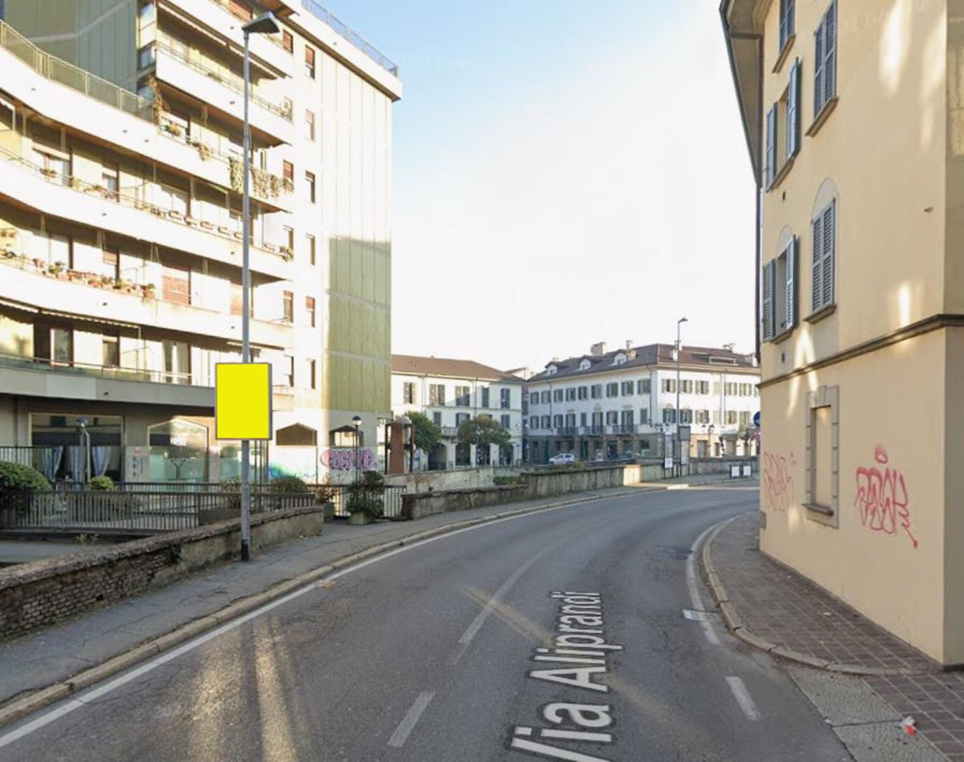 Impianto POLE MEDIA a Monza, in zona Passepartout
