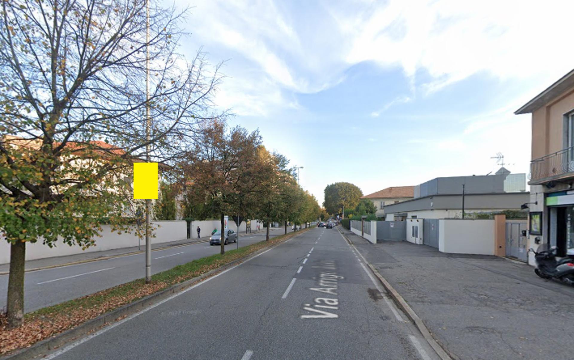 Impianto POLE MEDIA a Monza, in zona Carrefour Market