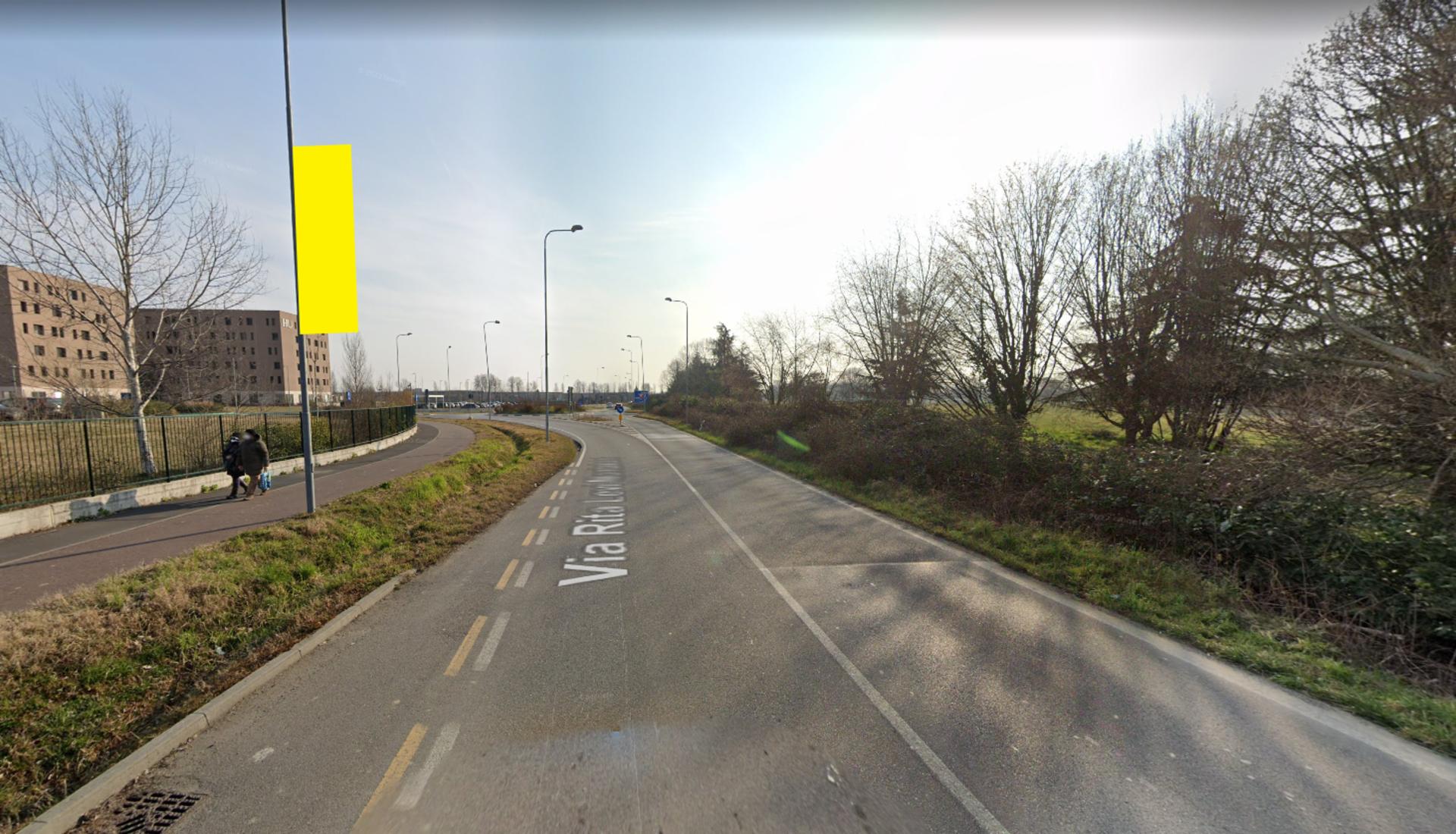 Impianto VERTICAL BANNER a Pieve Emanuele, in zona Bistot Serim