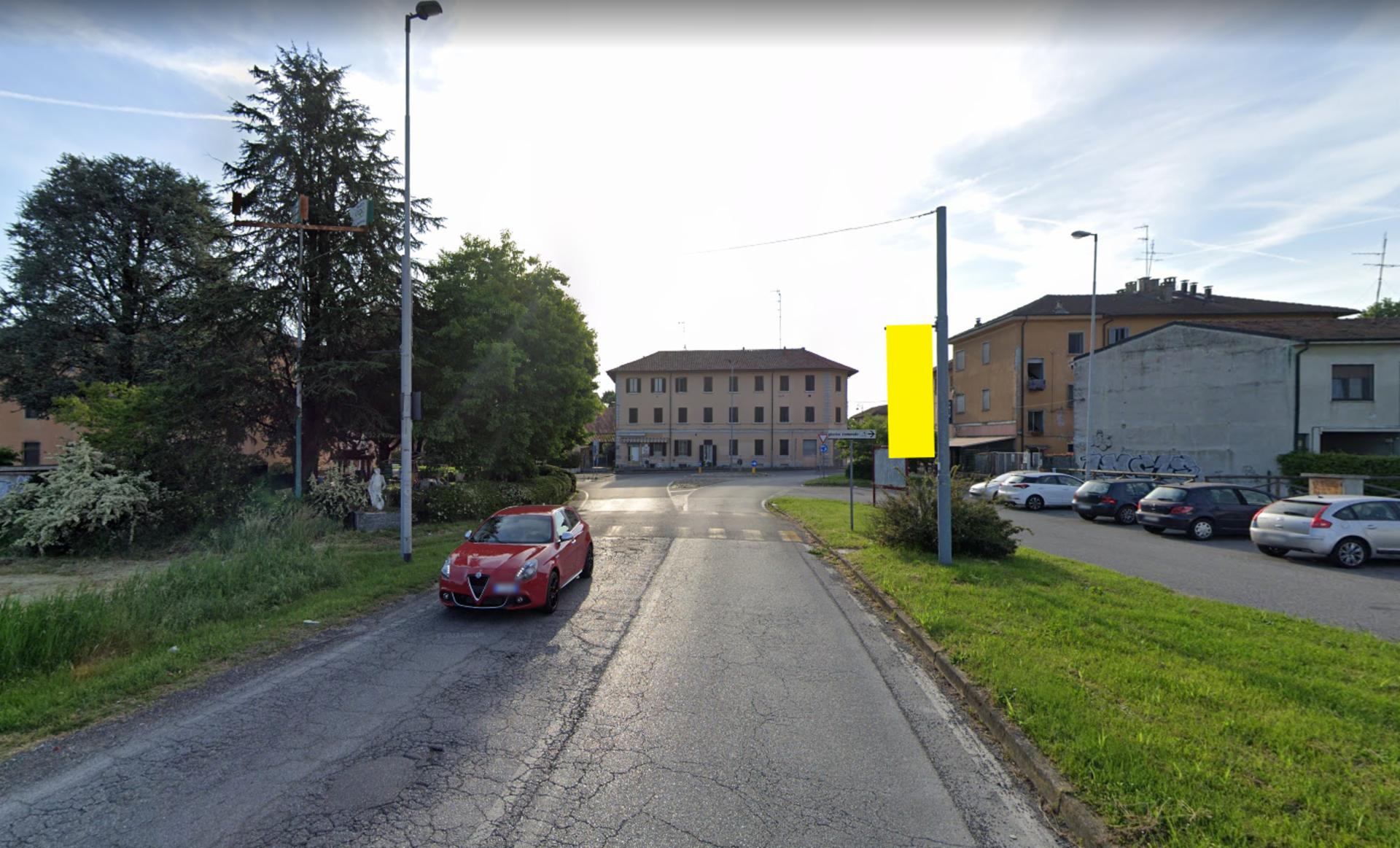 Impianto VERTICAL BANNER a Pieve Emanuele, in zona Roby's Cafe