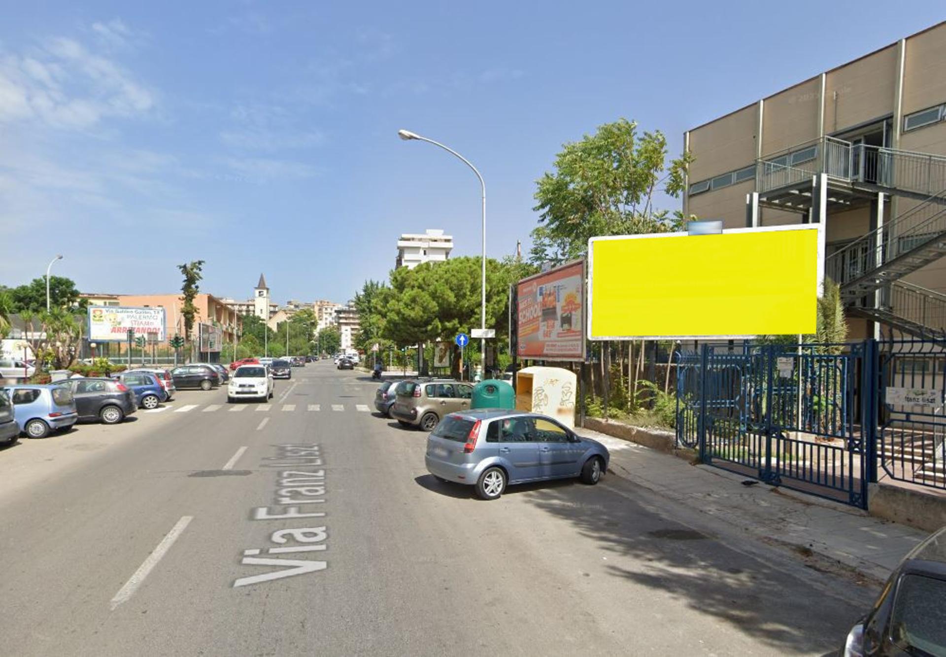 Impianto 6 X 3 a Palermo, in zona Alimentari Minimarket