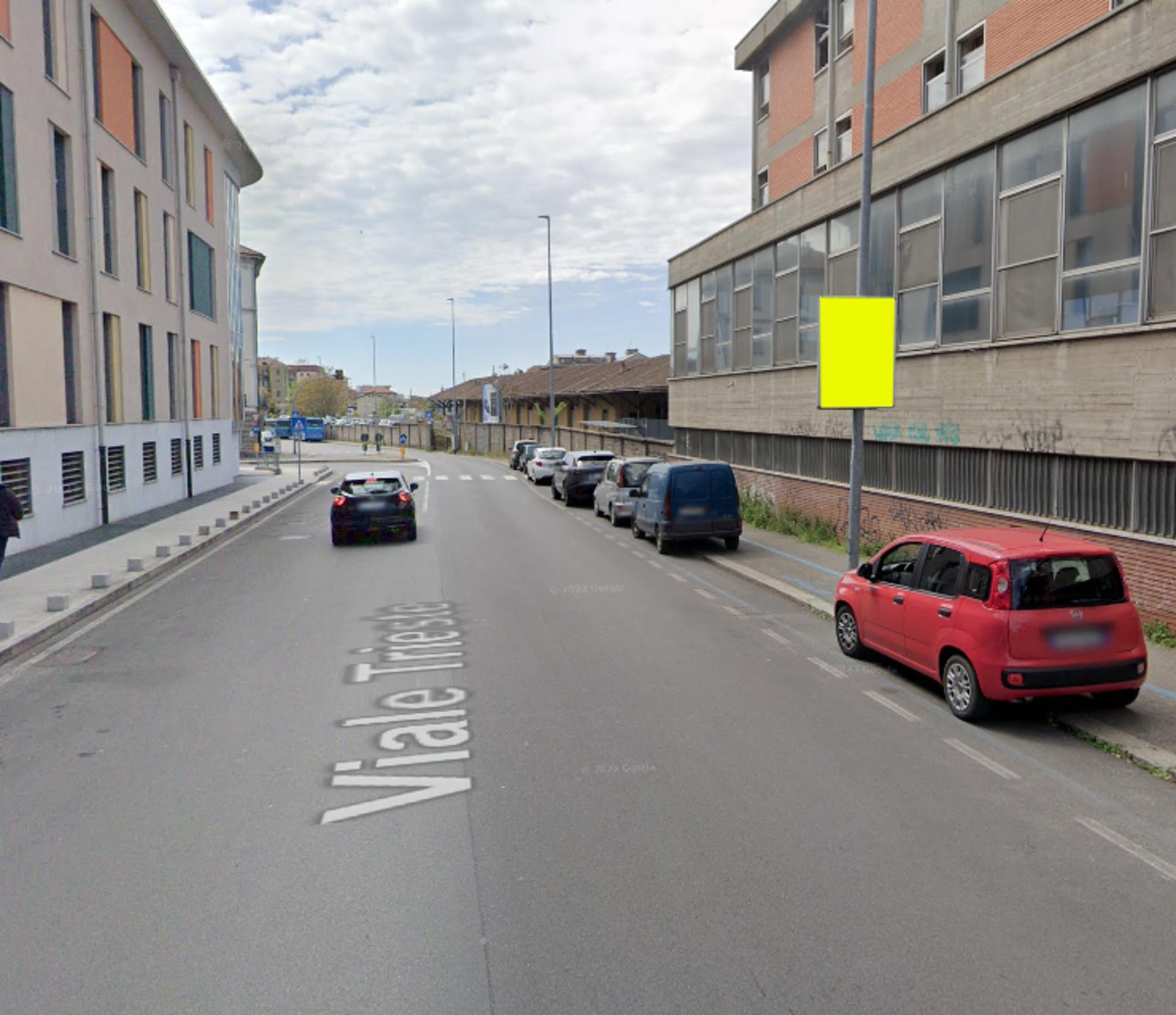 Impianto POLE MEDIA a Pavia, in zona Panino Jumbo