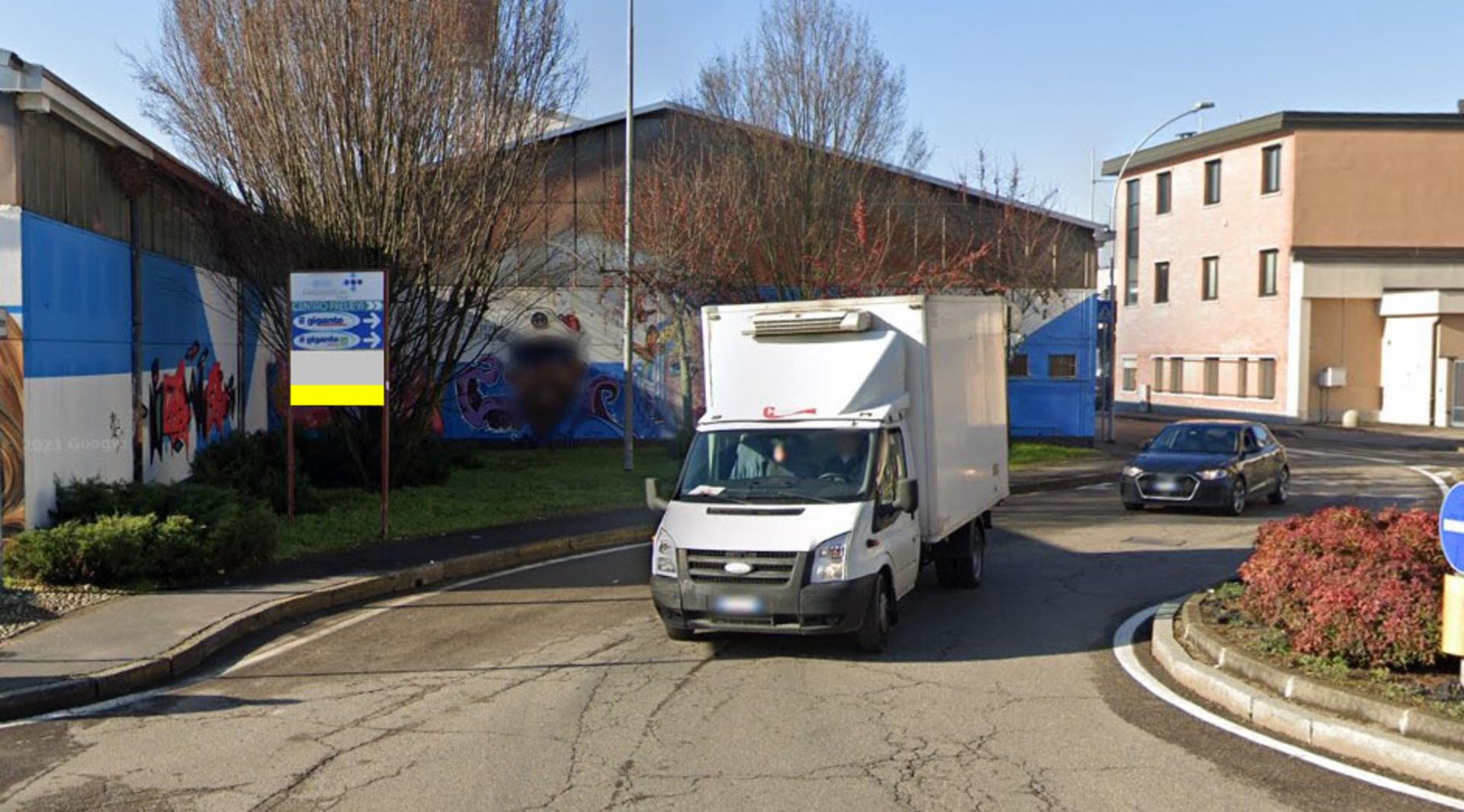 Impianto frecce / preinsegne a Trezzano sul Naviglio