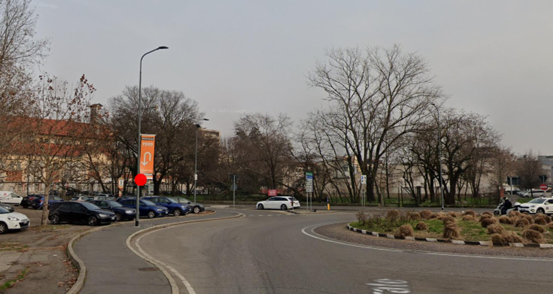 Impianto VERTICAL BANNER a Milano, in zona Crystal