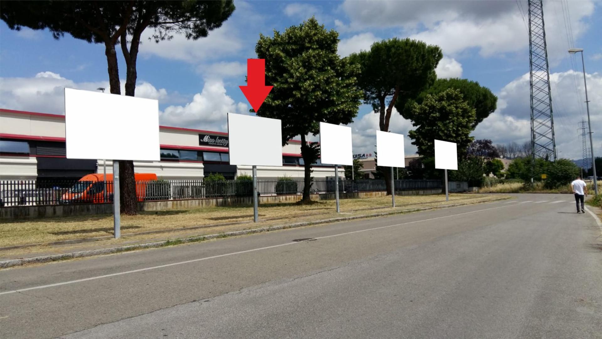 Impianto CARTELLONISTICA a Prato, in zona DMG