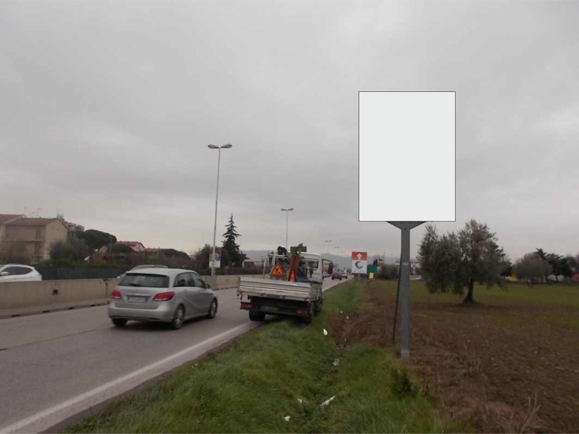 Impianto CARTELLONISTICA a Prato, in zona Shangri-la