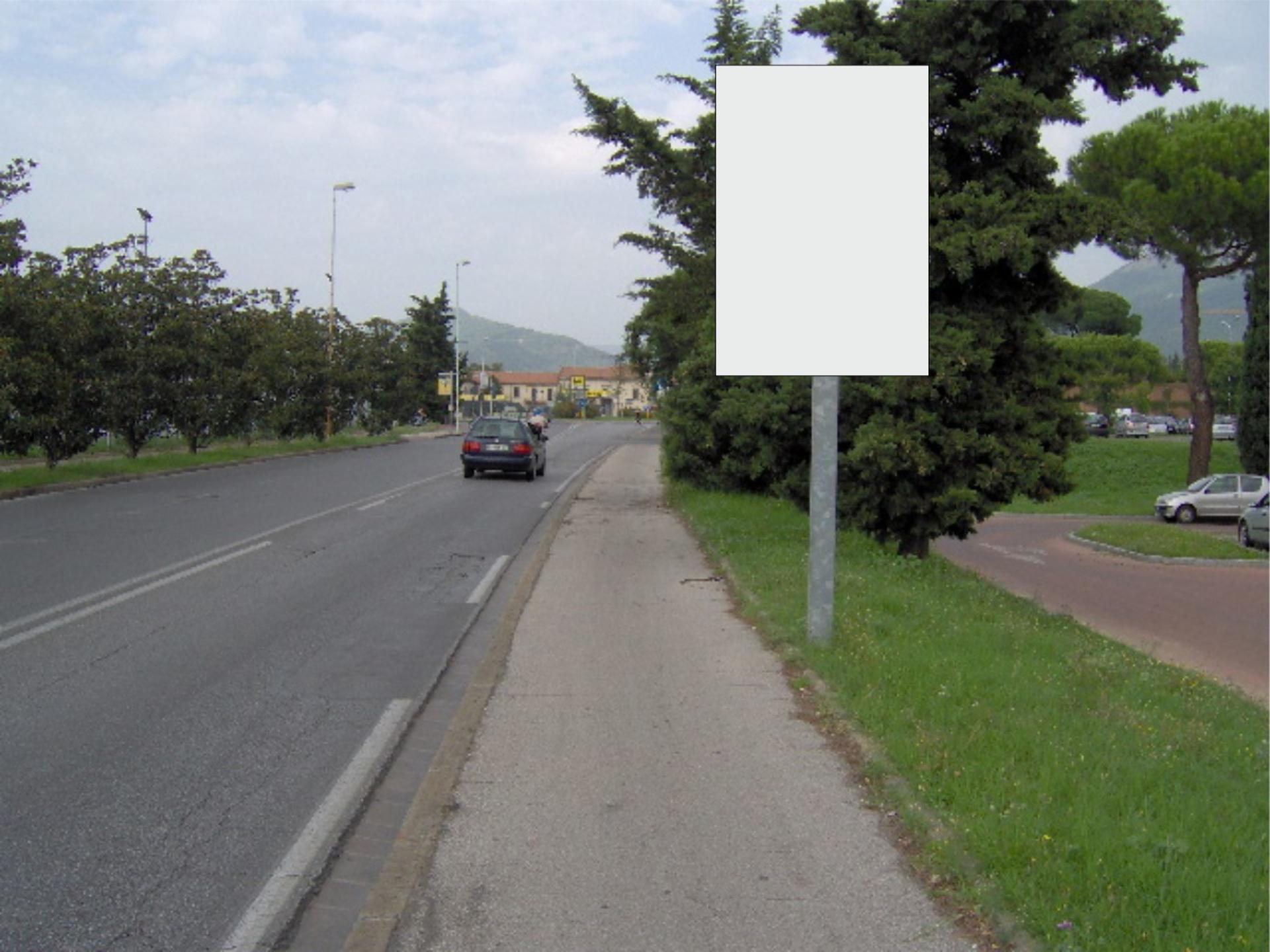 Impianto CARTELLONISTICA a Prato, in zona Ristorante Internazionale