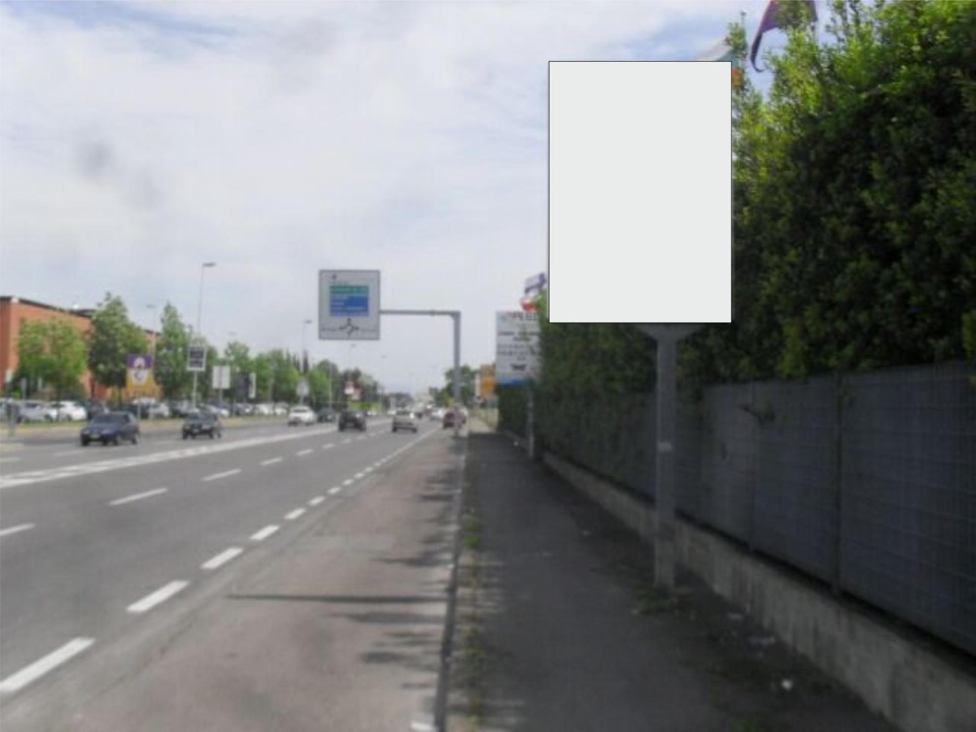 Impianto CARTELLONISTICA a Prato, in zona DMG