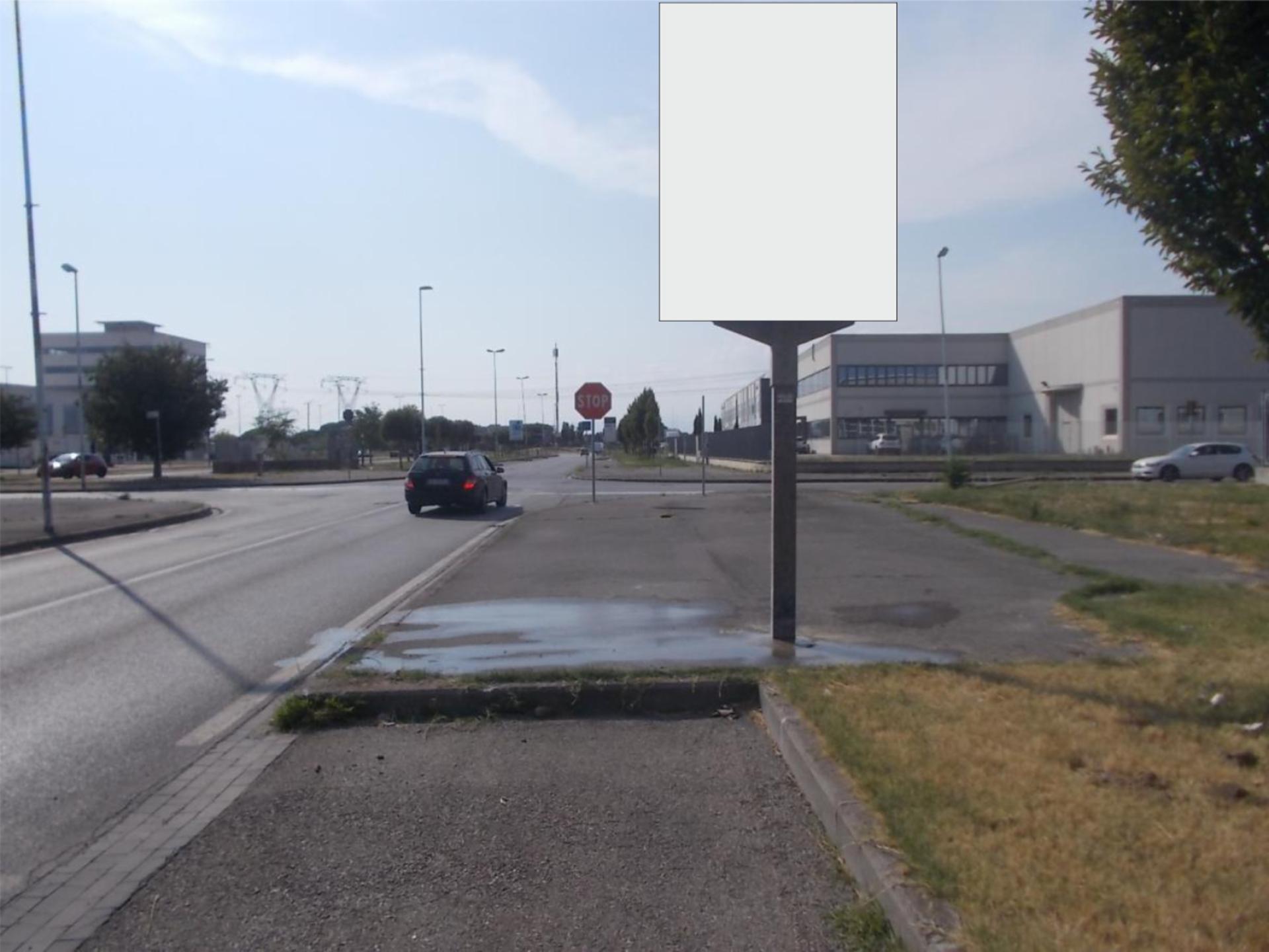 Impianto CARTELLONISTICA a Prato, in zona Farmacia Macrolotto 2