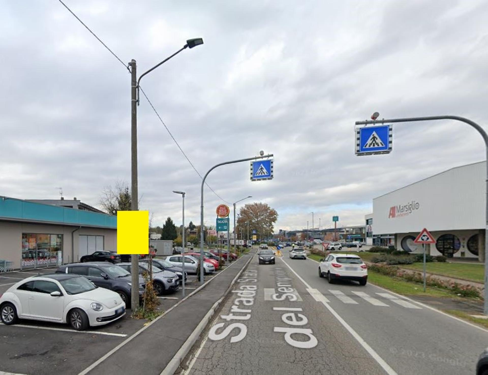 Impianto POLE MEDIA a Somma Lombardo, in zona Marsiglio Arredamenti