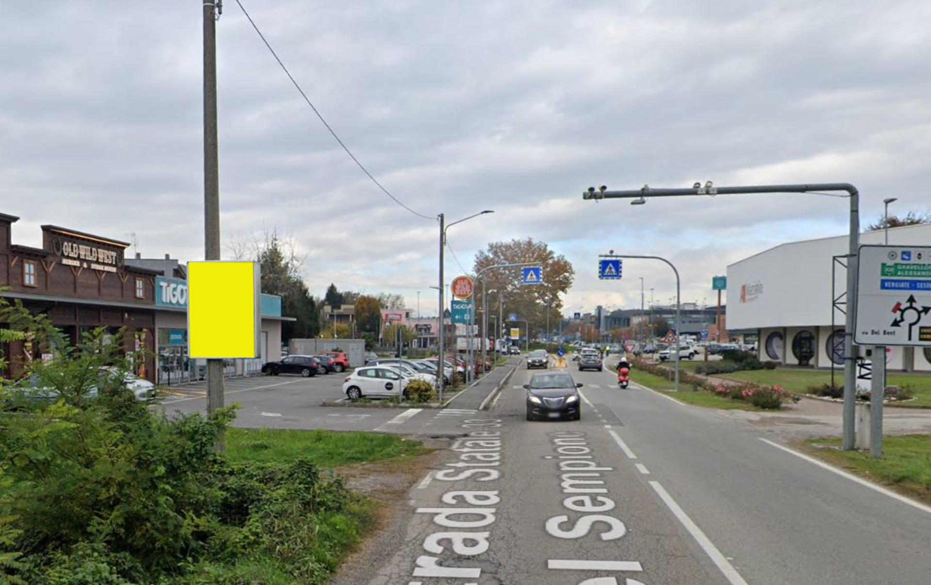 Impianto POLE MEDIA a Somma Lombardo, in zona Marsiglio Arredamenti