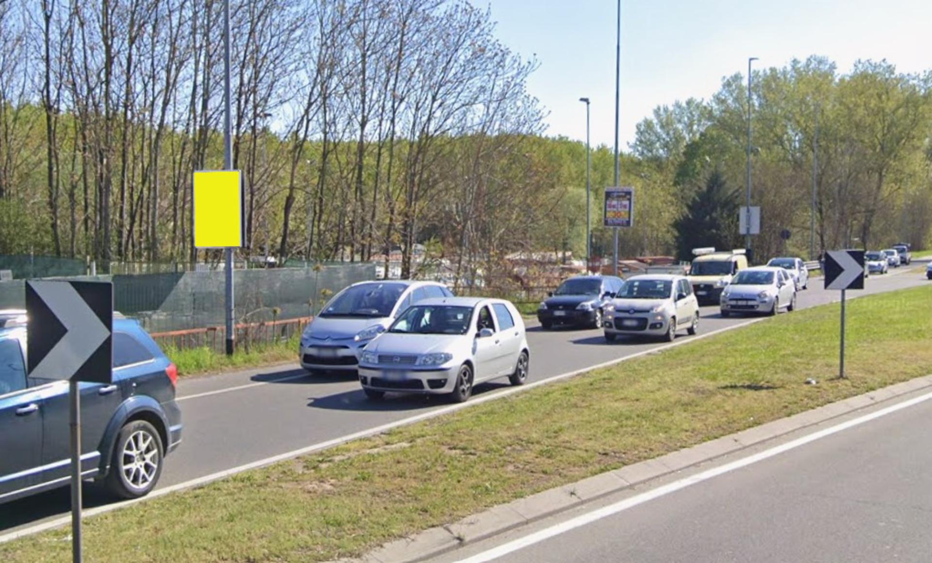 Impianto POLE MEDIA a Pavia, in zona Italia