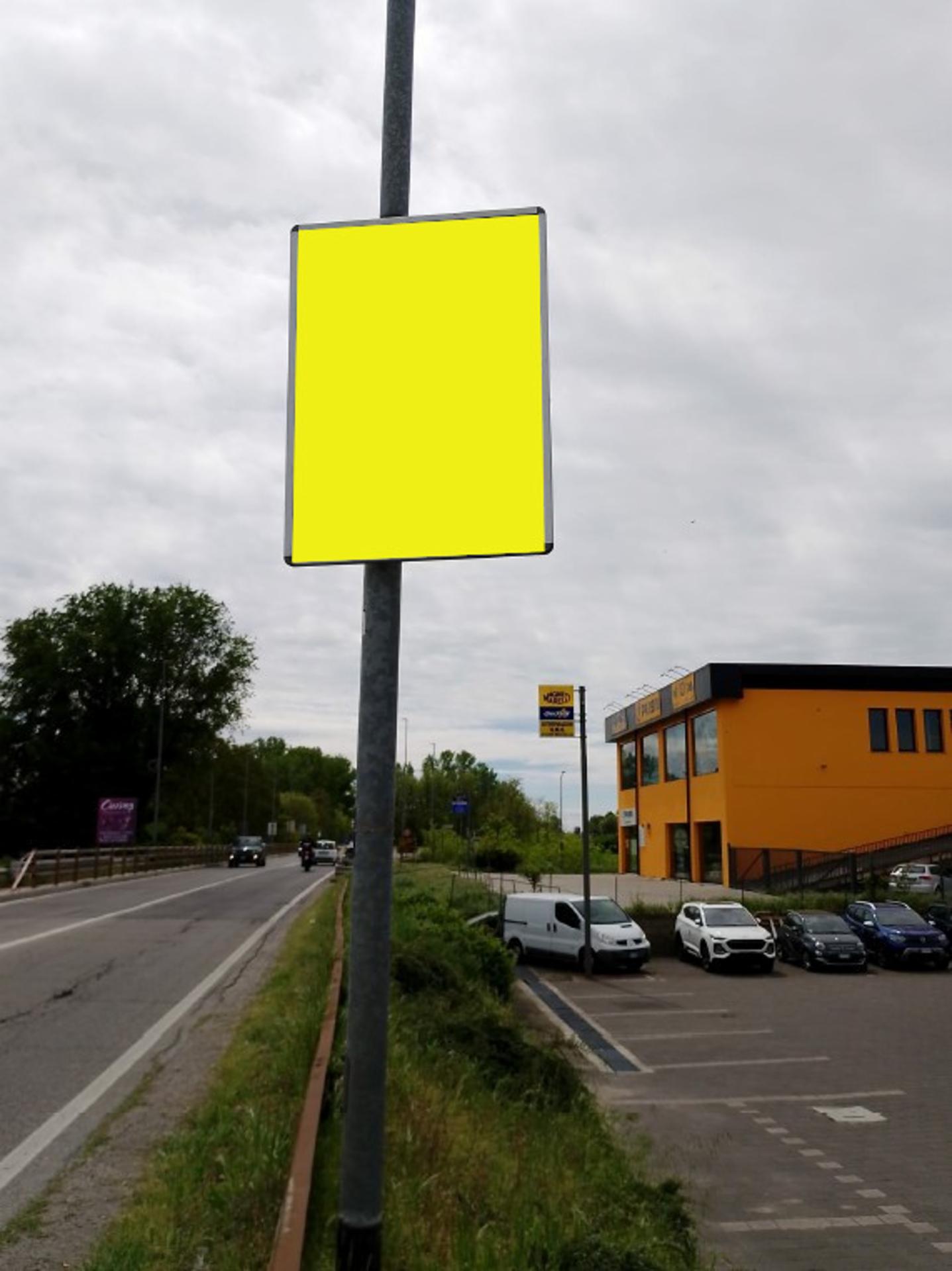 Impianto POLE MEDIA a Pavia, in zona Italia