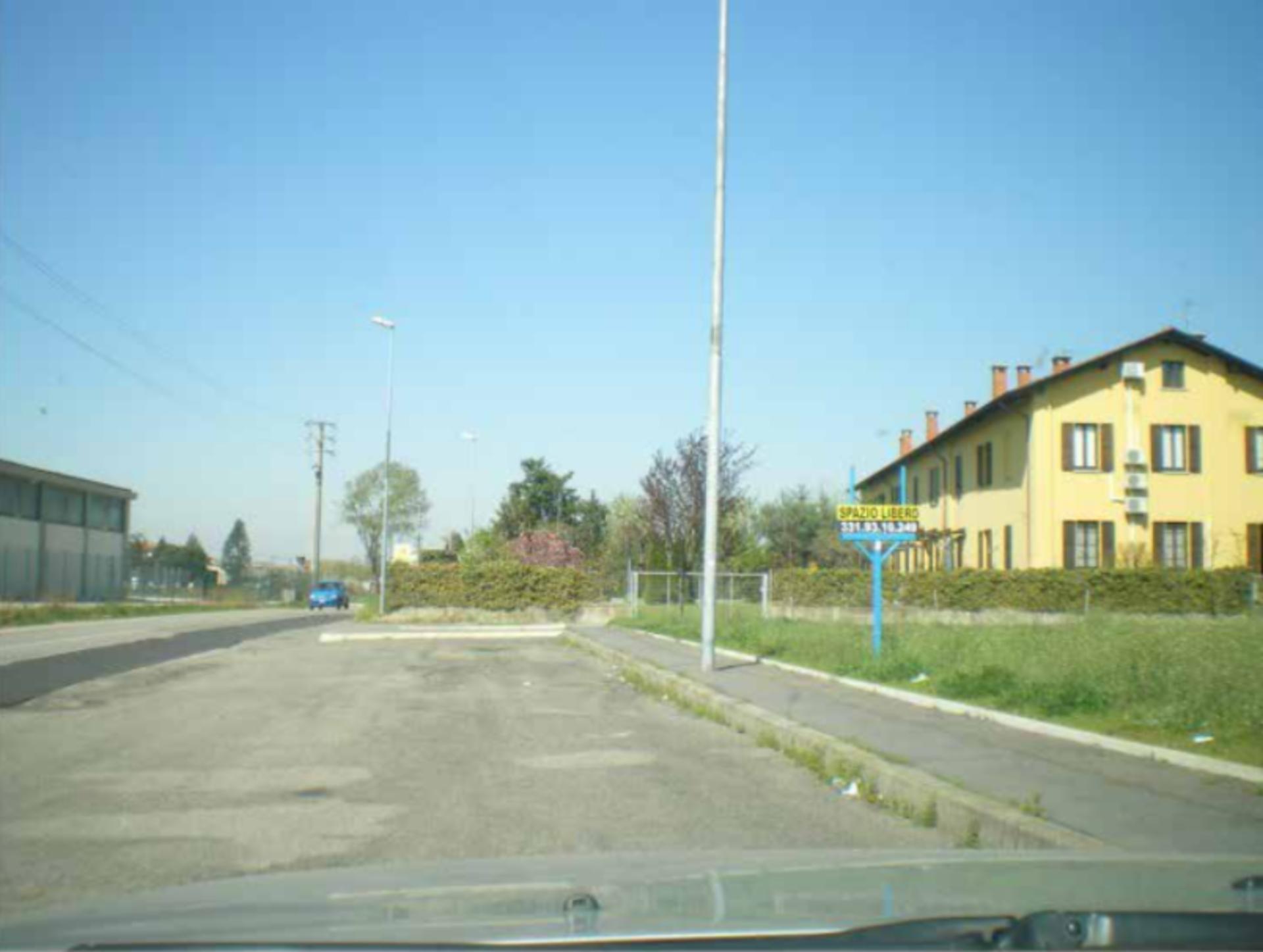 Impianto CARTELLONISTICA a Pogliano Milanese, in zona Bar Vittorio
