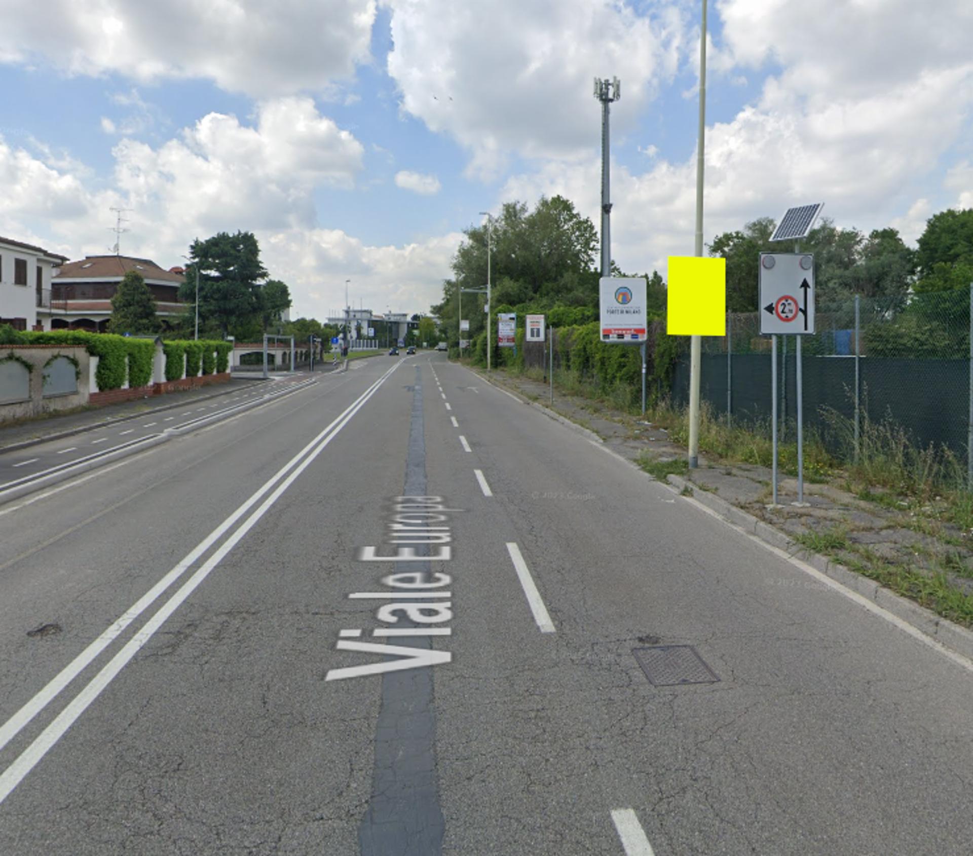 Impianto POLE MEDIA a Trezzano sul Naviglio, in zona Pane Cioccolato