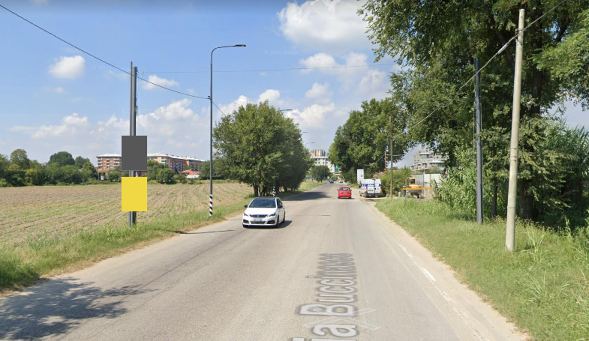 Impianto POLE MEDIA a Milano, in zona Pianeta verde