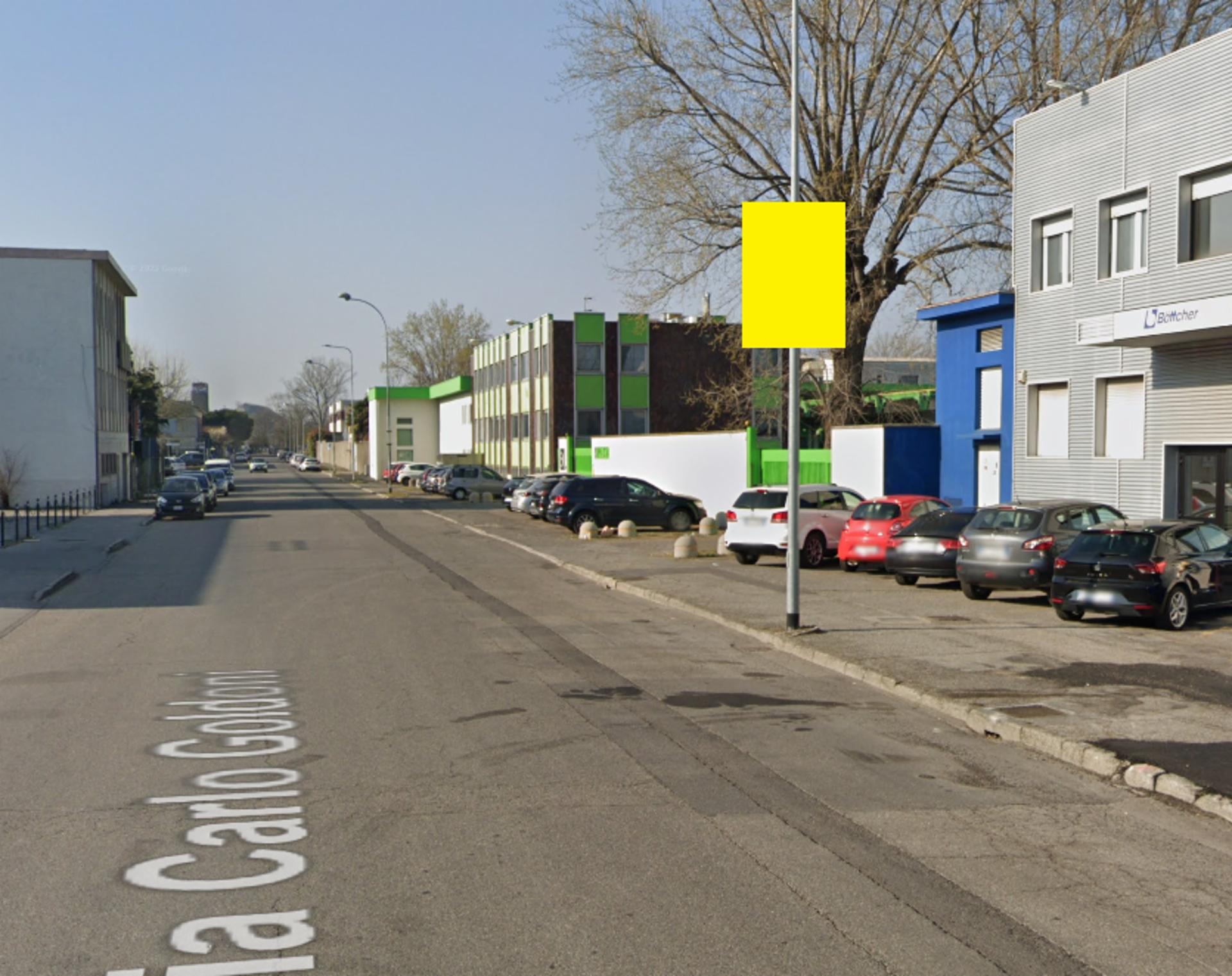 Impianto POLE MEDIA a Trezzano sul Naviglio, in zona Nat&Bio