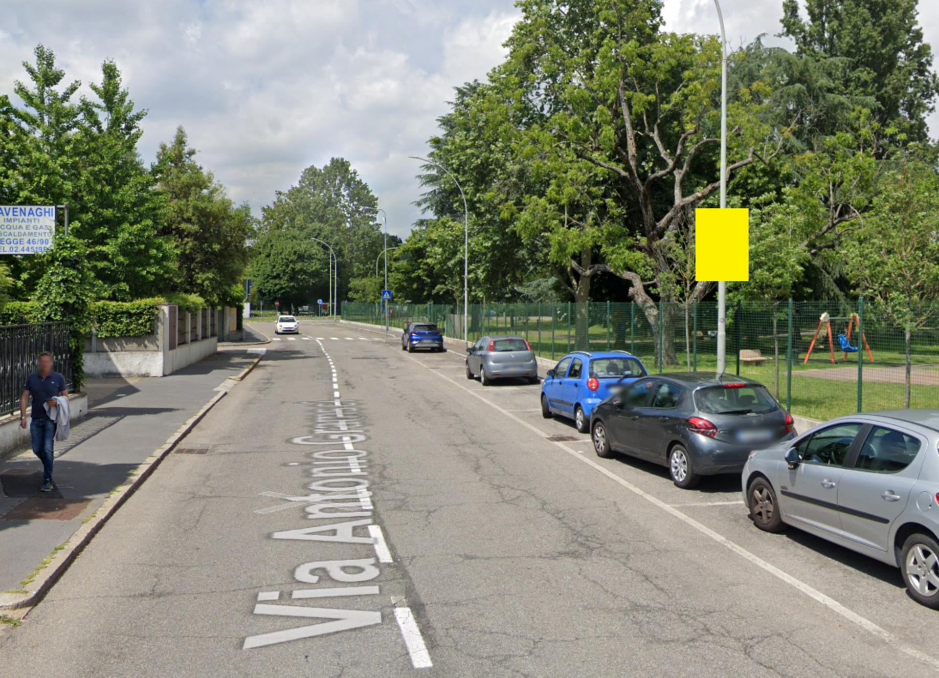 Impianto POLE MEDIA a Trezzano sul Naviglio, in zona Bar Pippo