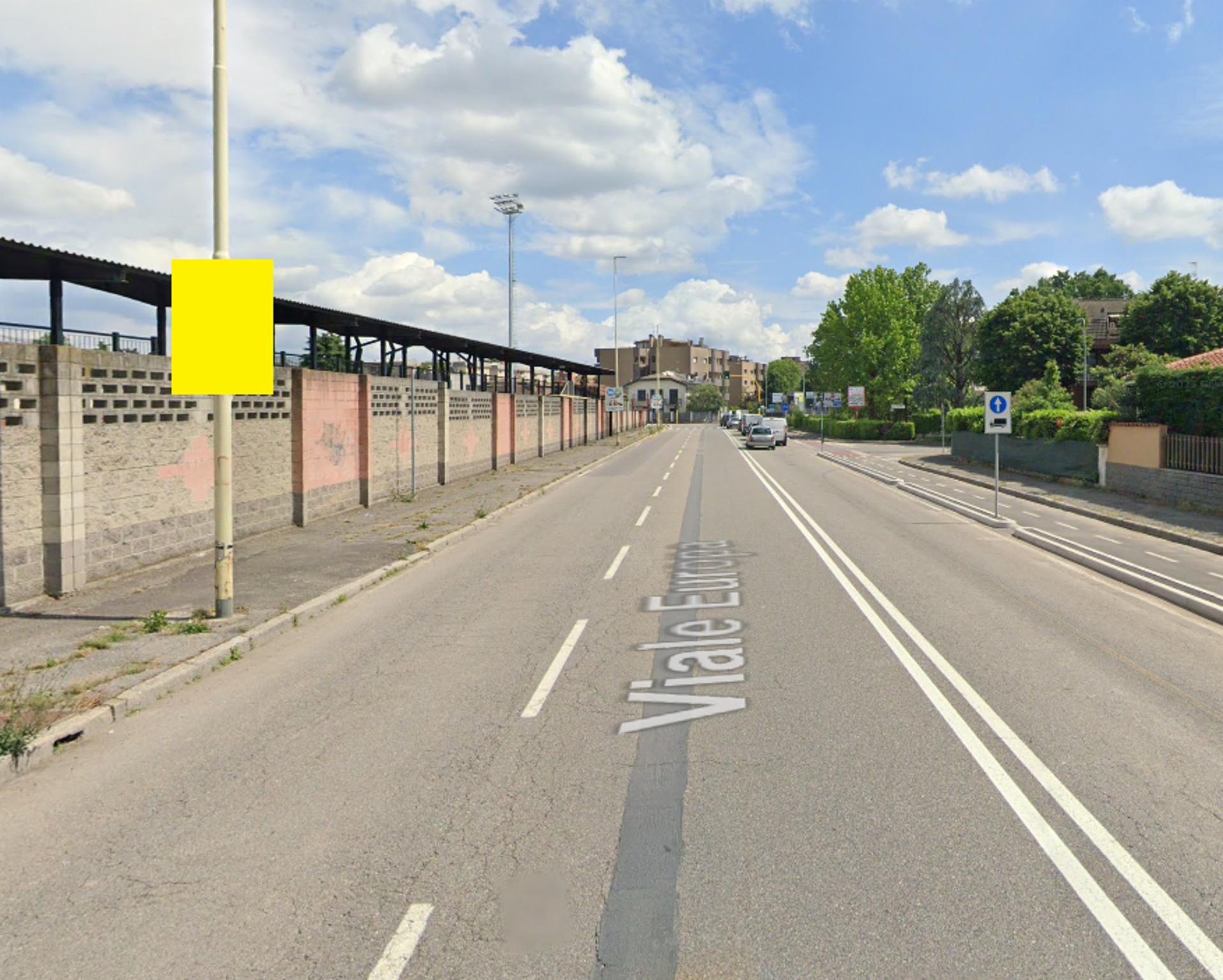Impianto POLE MEDIA a Trezzano sul Naviglio, in zona Pizza Sprint