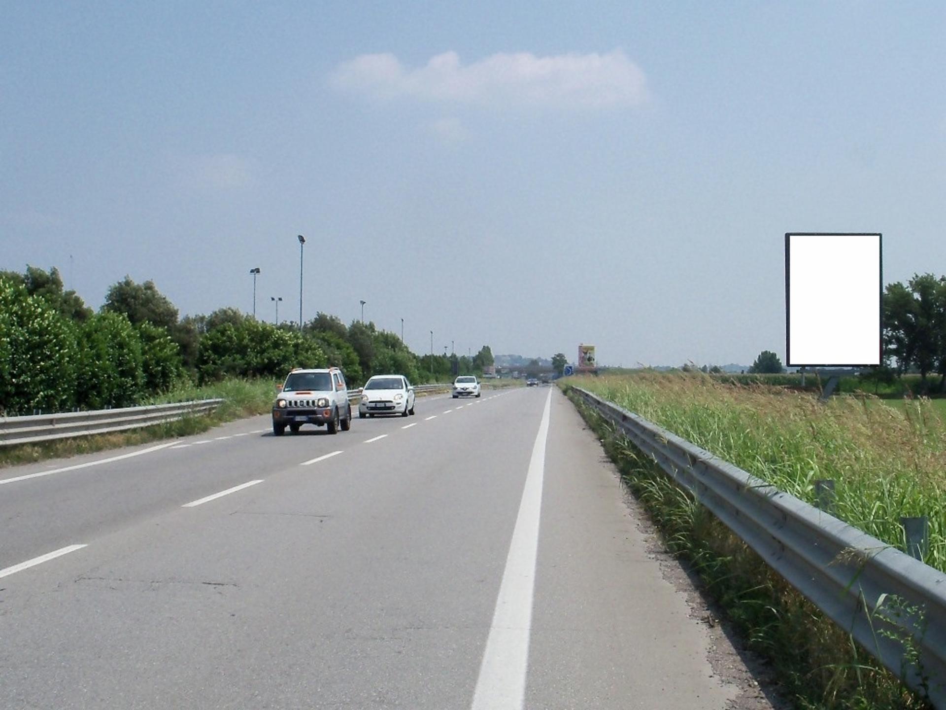 Impianto CARTELLONISTICA a Bedizzole, in zona Lonato - Gandola