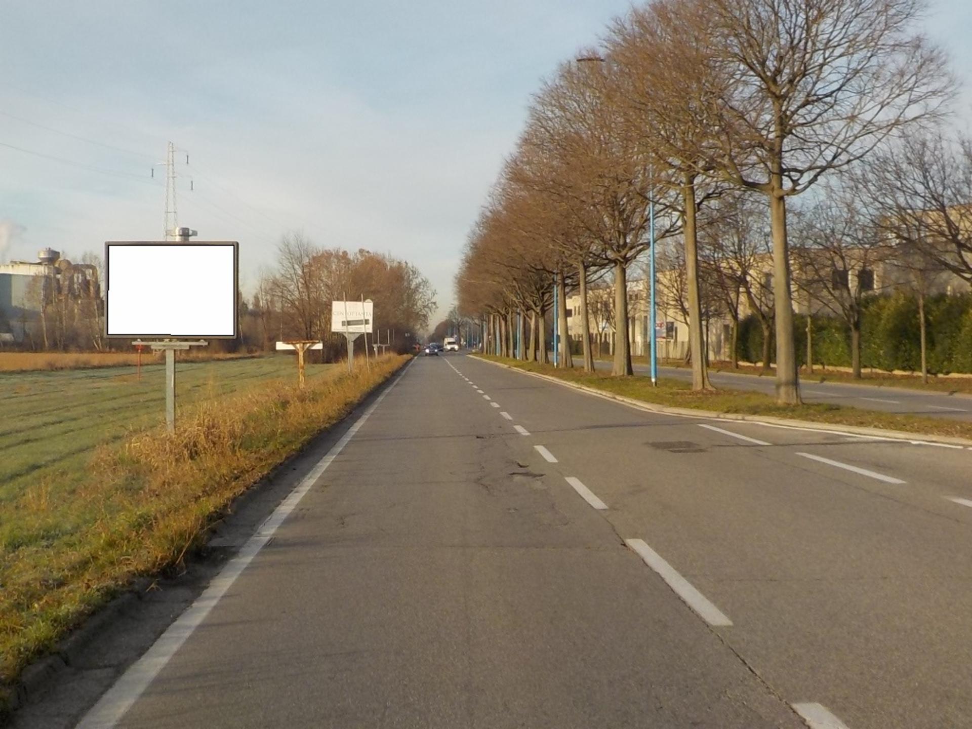Impianto CARTELLONISTICA a Brescia, in zona Bandera Shopping Center
