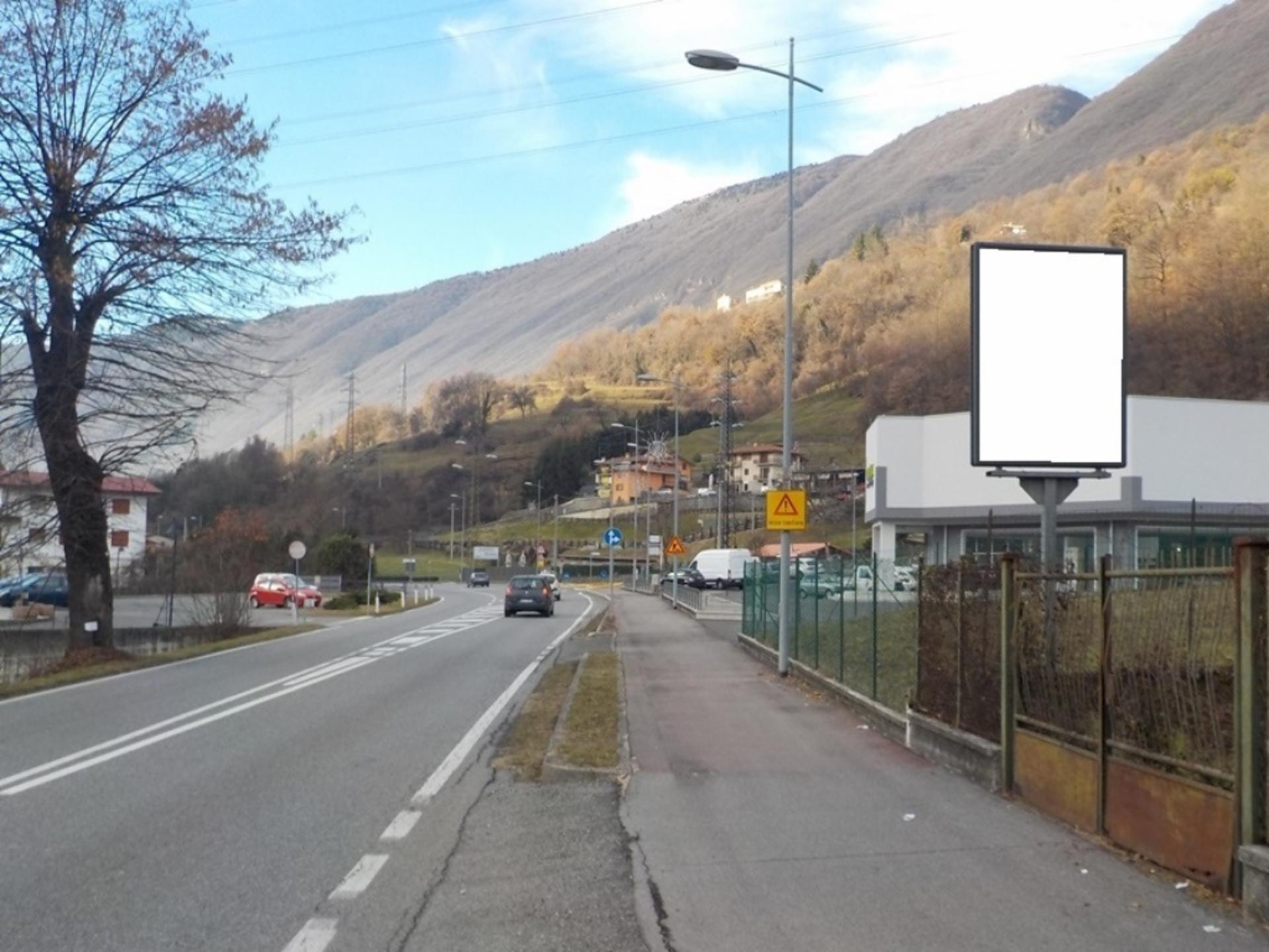 Impianto CARTELLONISTICA a Endine Gaiano, in zona Olivari - Arredamento e Design