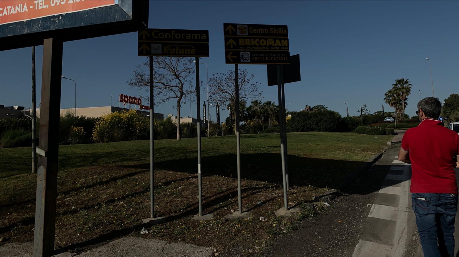 Impianto a STRADA STATALE 192 km 84+415 dx rotonda ingresso c. c. porte di catania 92 Catania